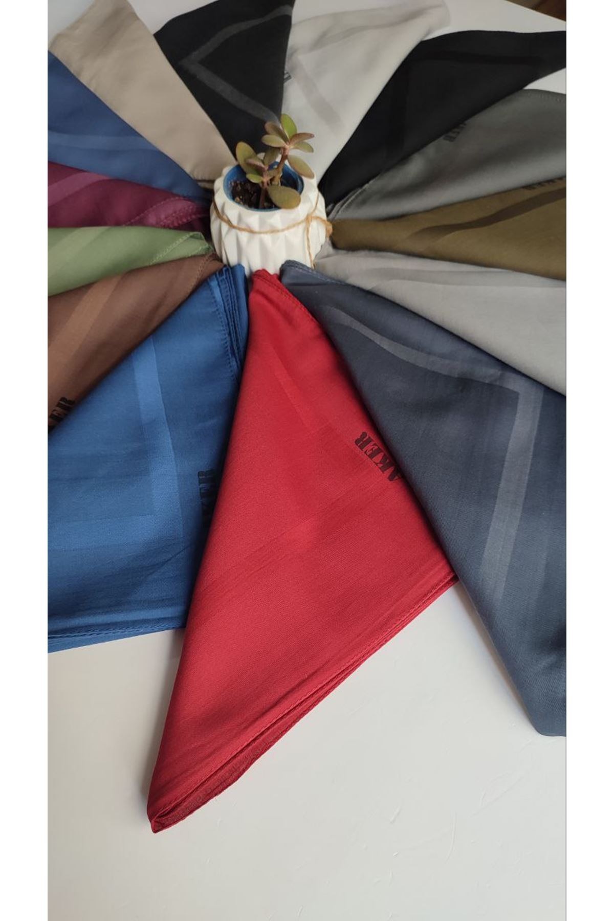 Saks Mavisi Düz Koton Eşarp 924