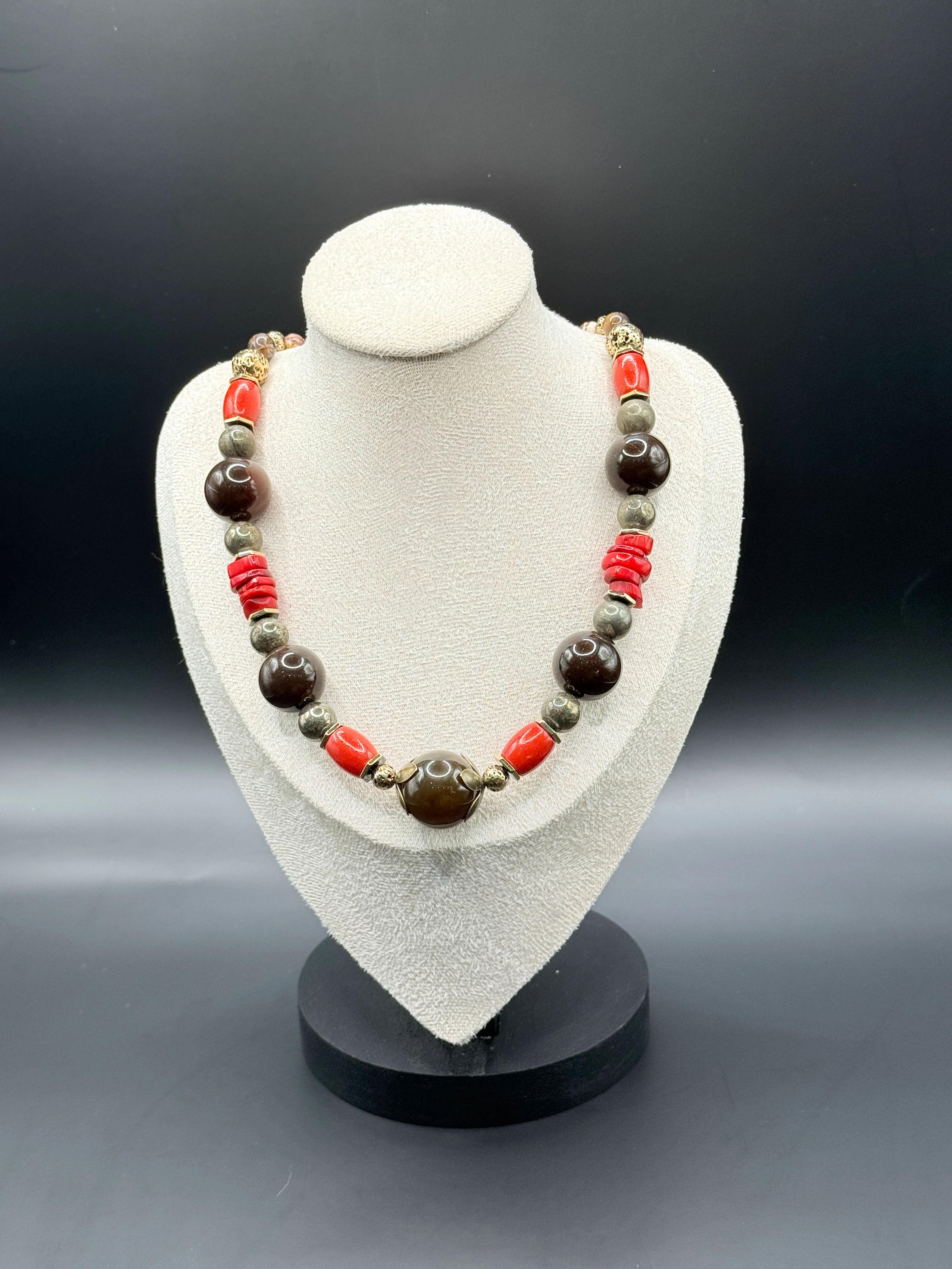 Doğal Taşlı El Yapımı “Tahran” Kolye