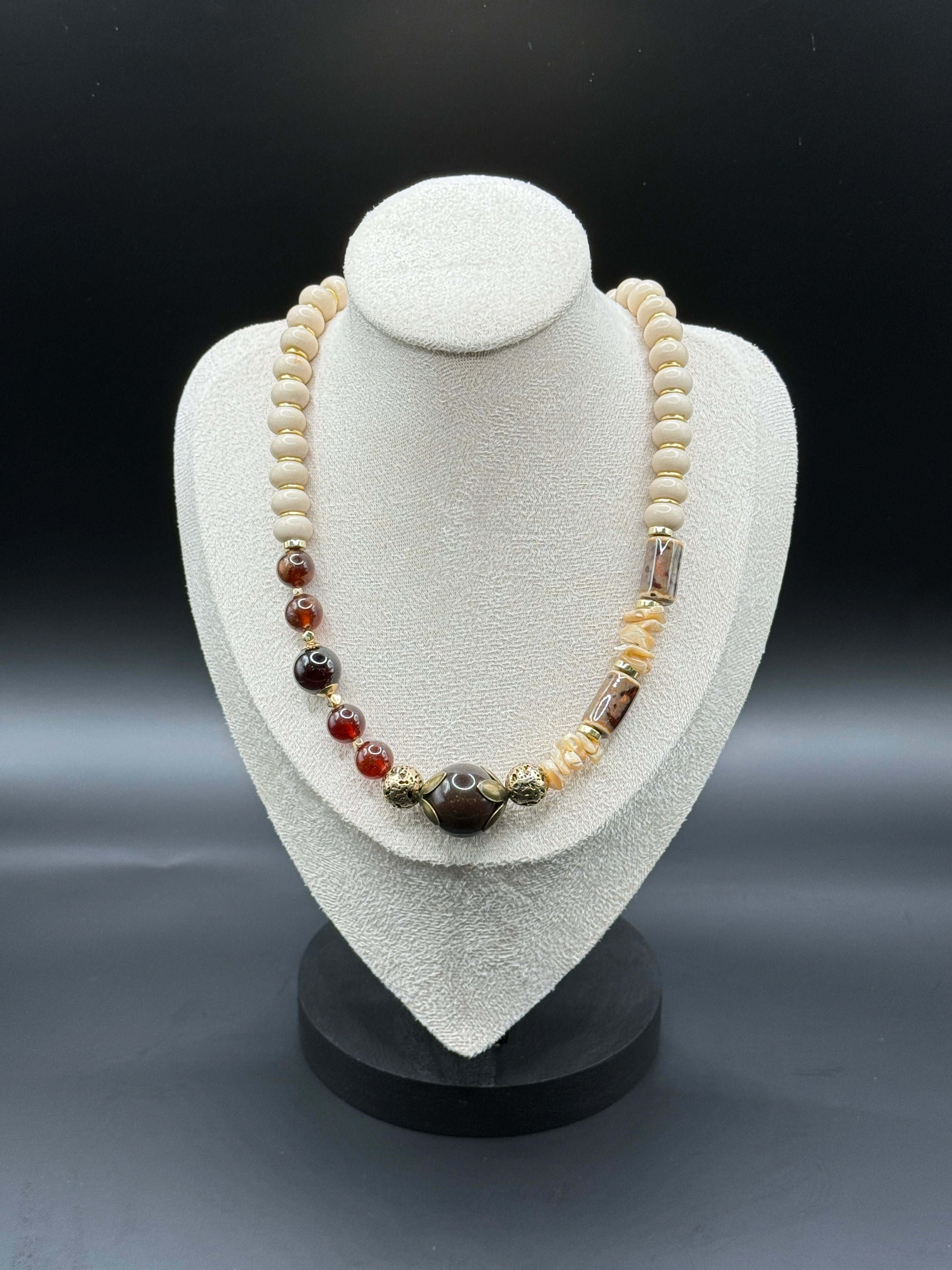 Doğal Taşlı El Yapımı “Beyrut” Kolye