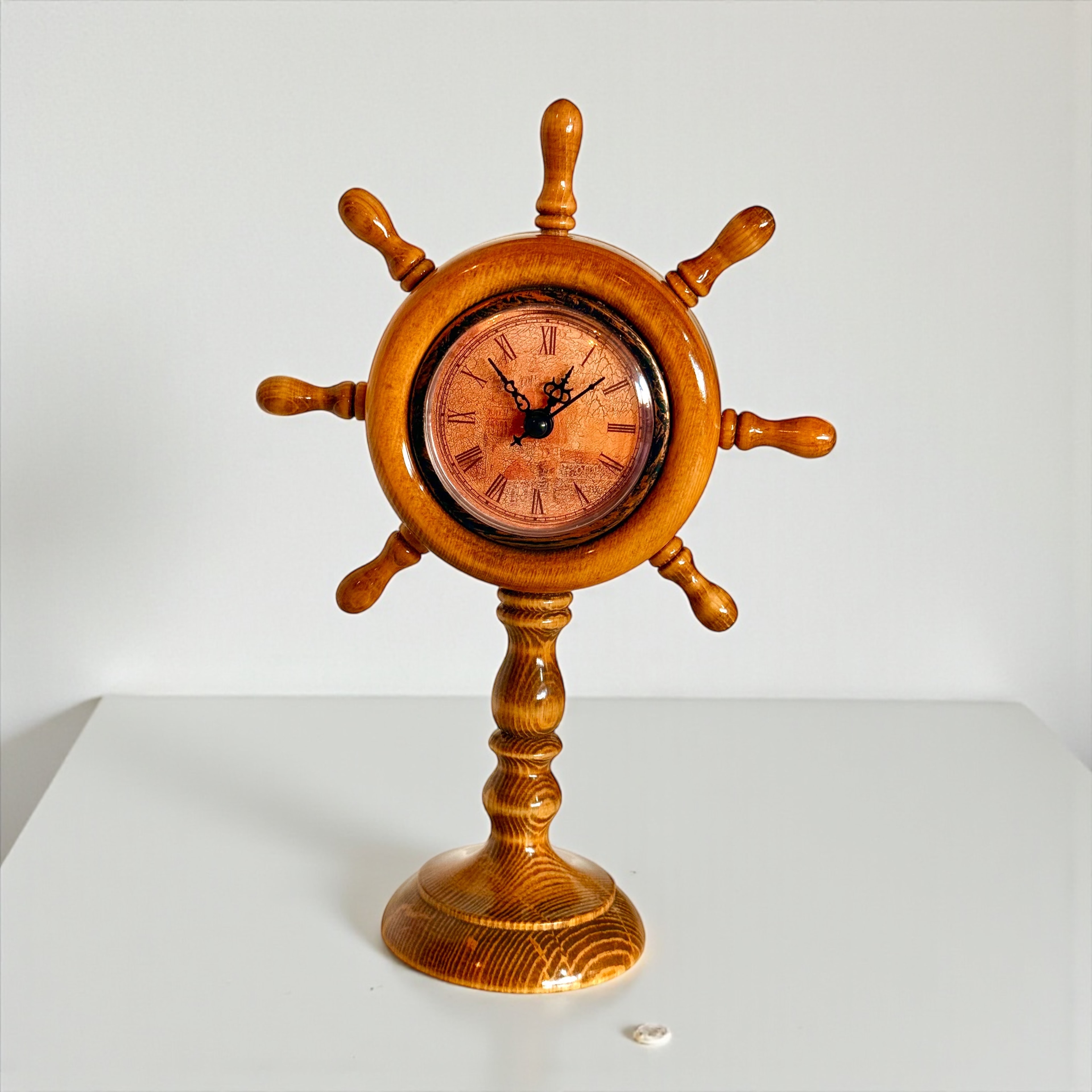 "Barbaros" El Yapımı Ahşap Gemi Dümeni Dekoratif Masa Saati