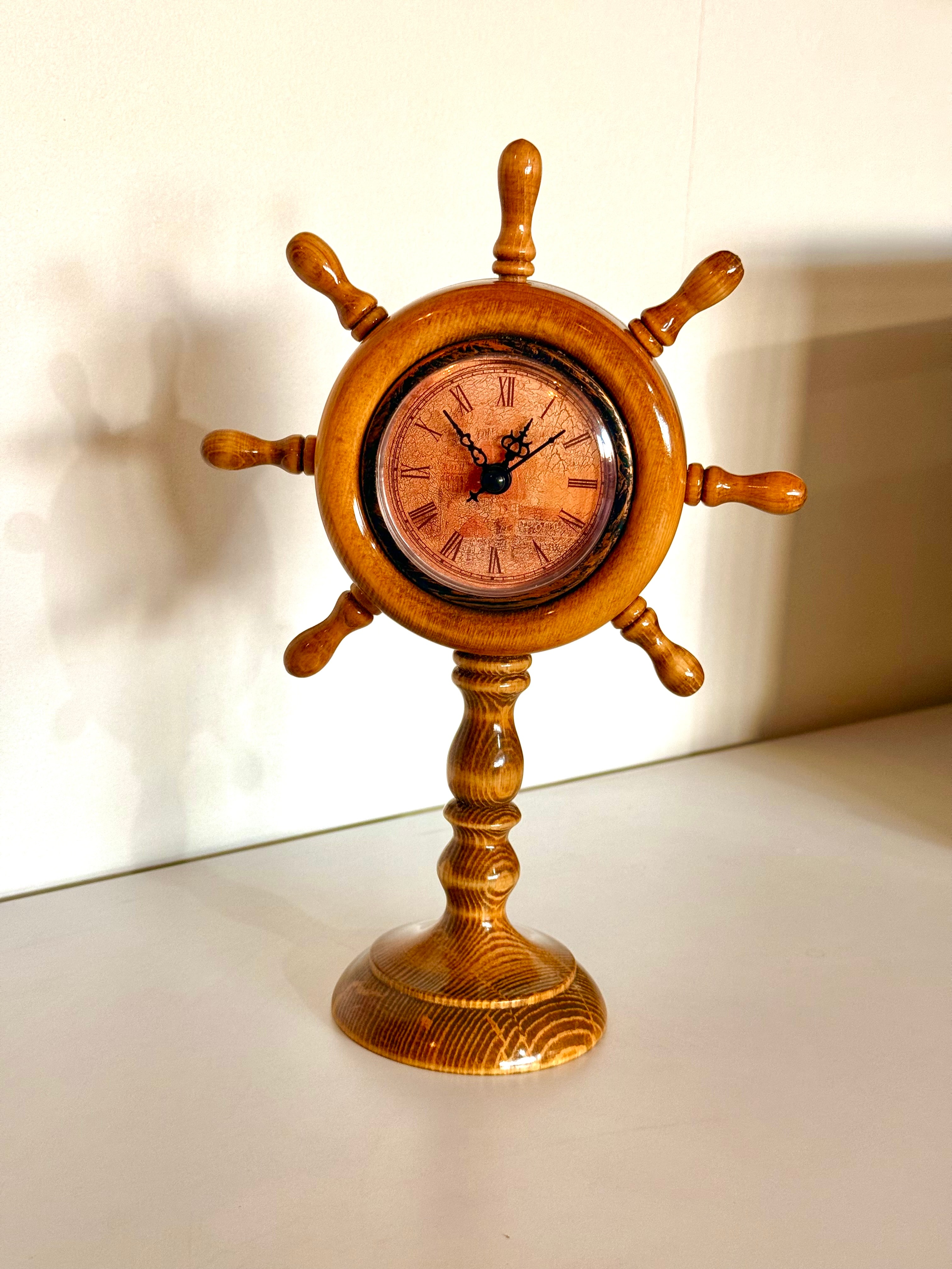 "Barbaros" El Yapımı Ahşap Gemi Dümeni Dekoratif Masa Saati