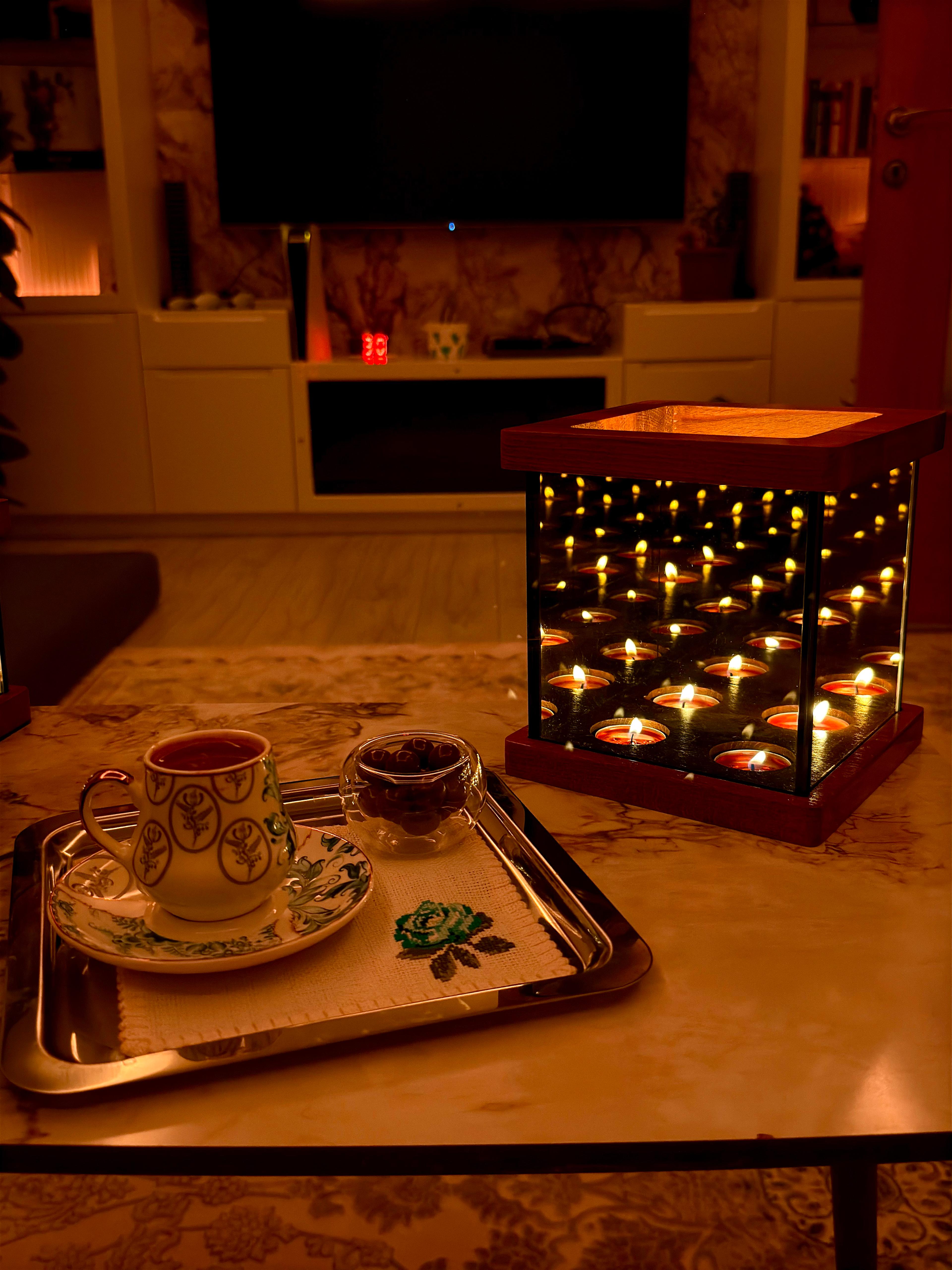 "Kaira" Infinity Mirror Tea Light Candle Holder