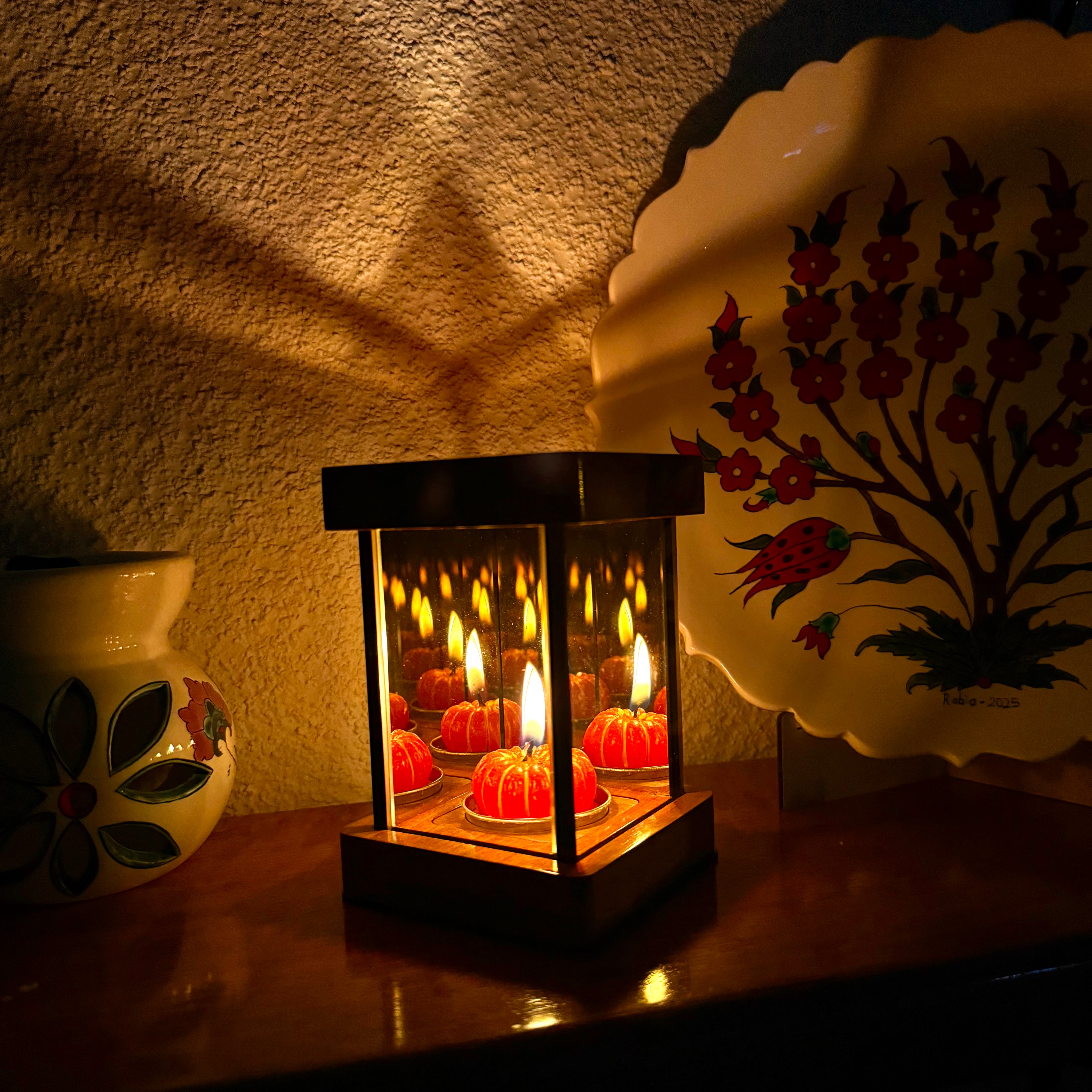 "Umai" Infinity Mirror Tea Light Candle Holder