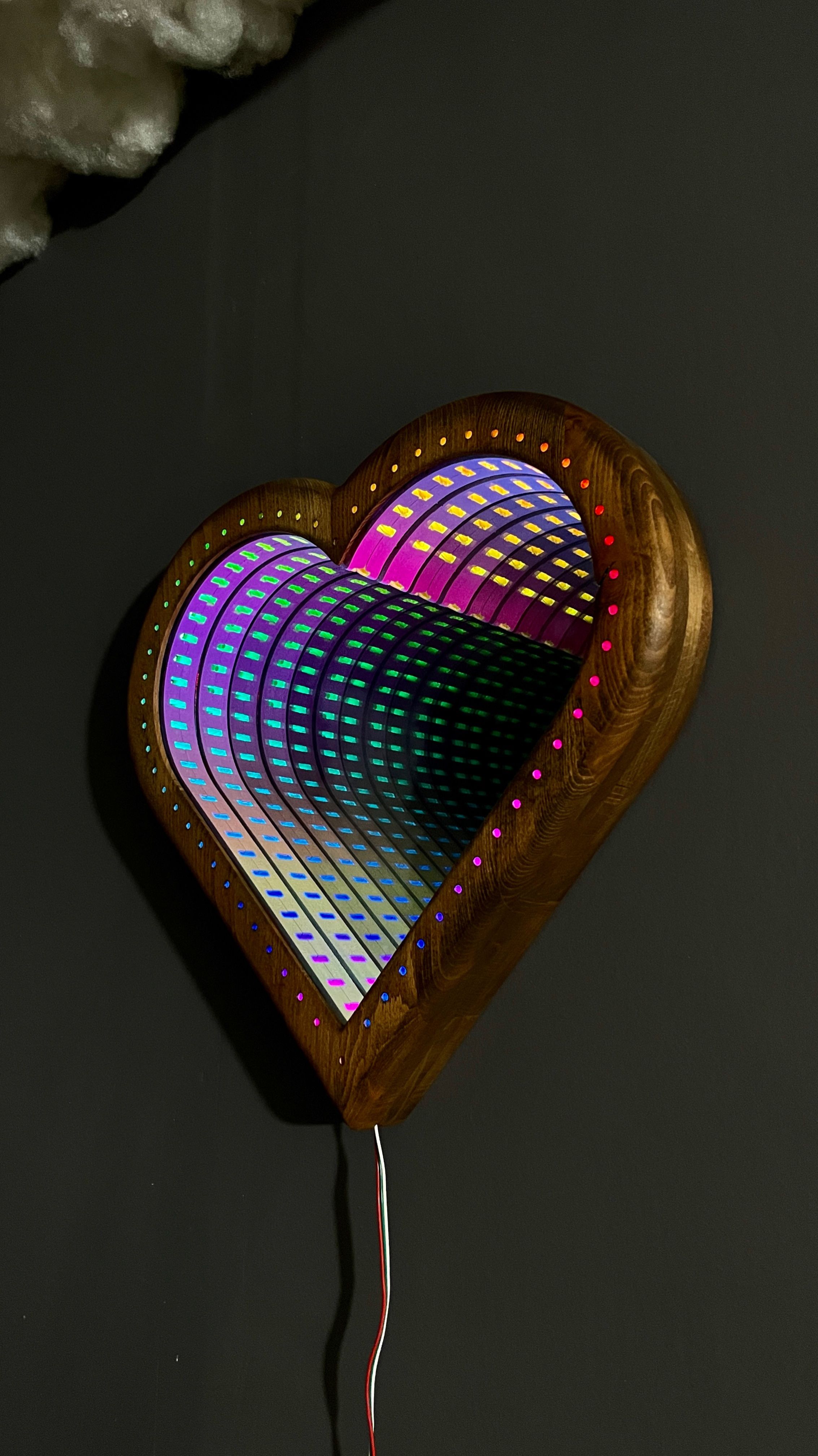 Ashel Infinity Mirror Heart Wall Decor