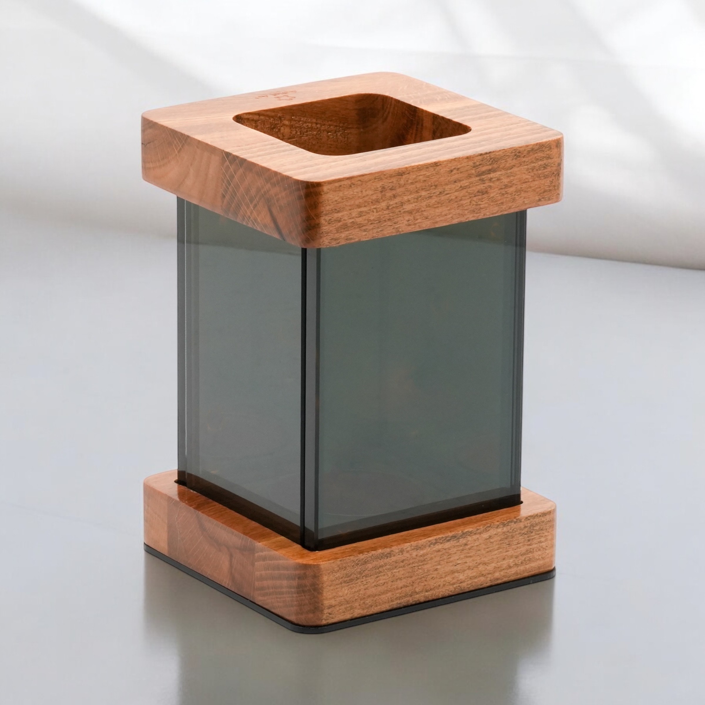 "Umai" Infinity Mirror Tea Light Candle Holder