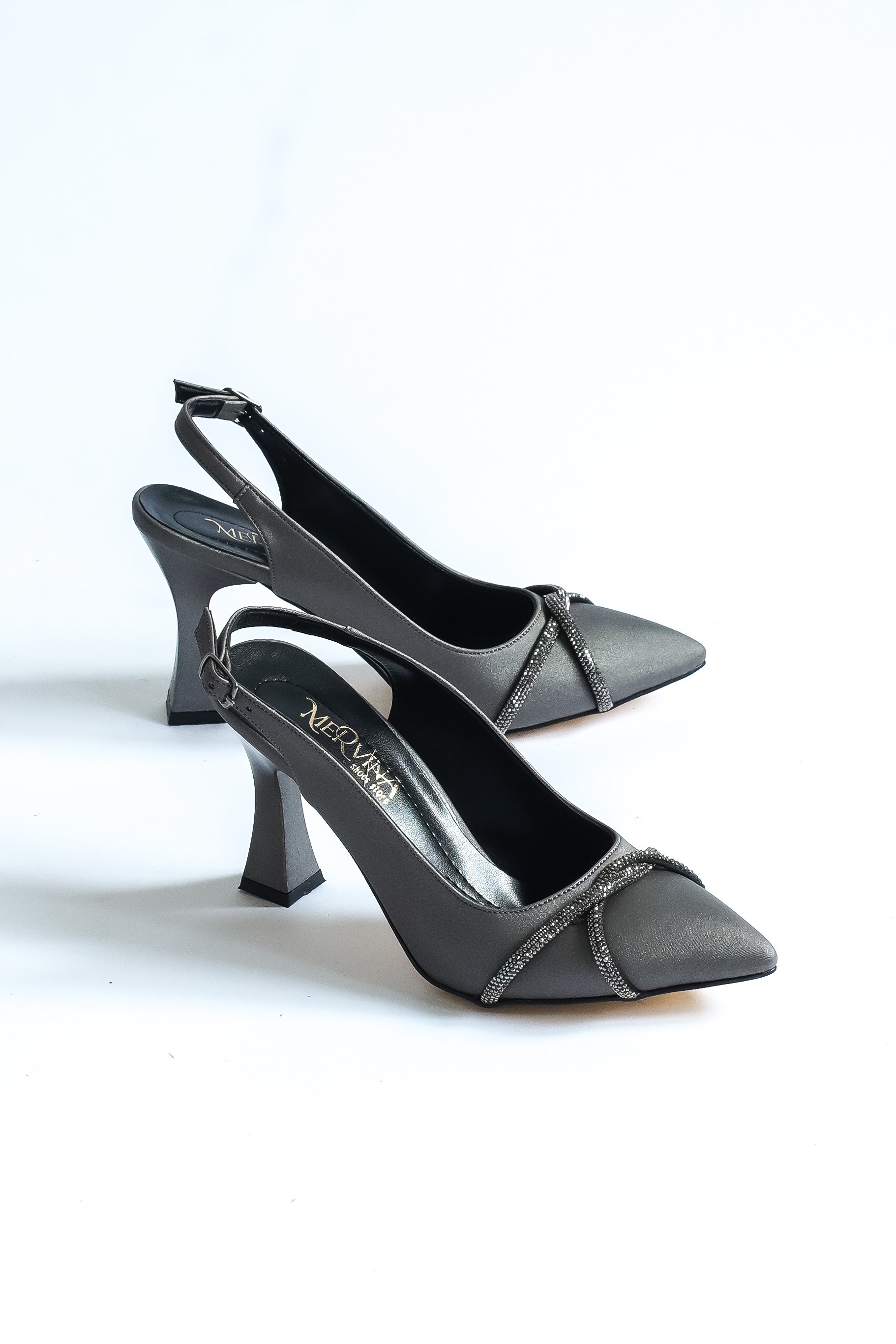Teresa Model Çapraz Taşlı Saten Topuklu Ayakkabı