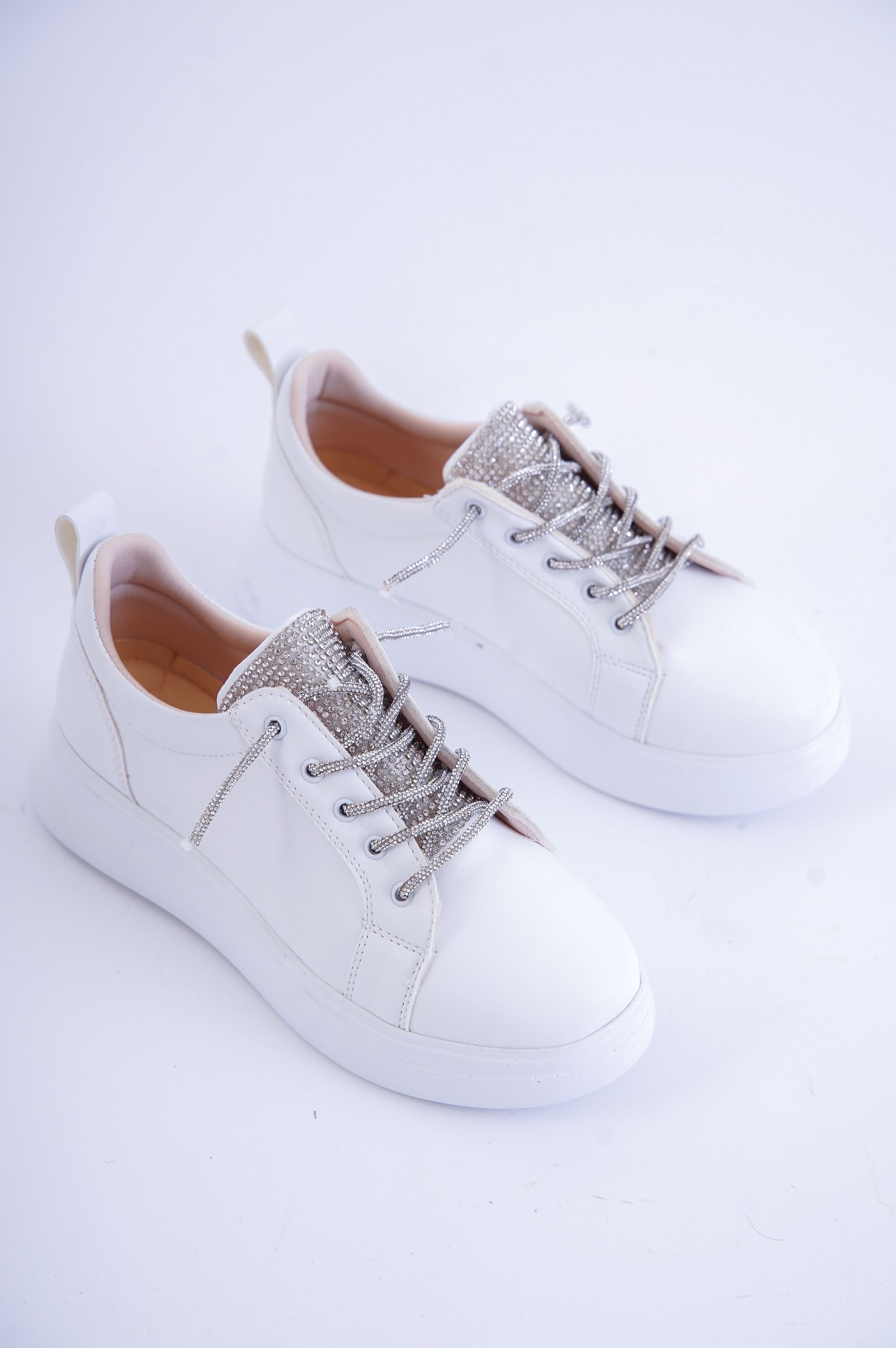 Shine Gümüş Taşlı Günlük Kullanım Spor Ayakkabı - Beyaz