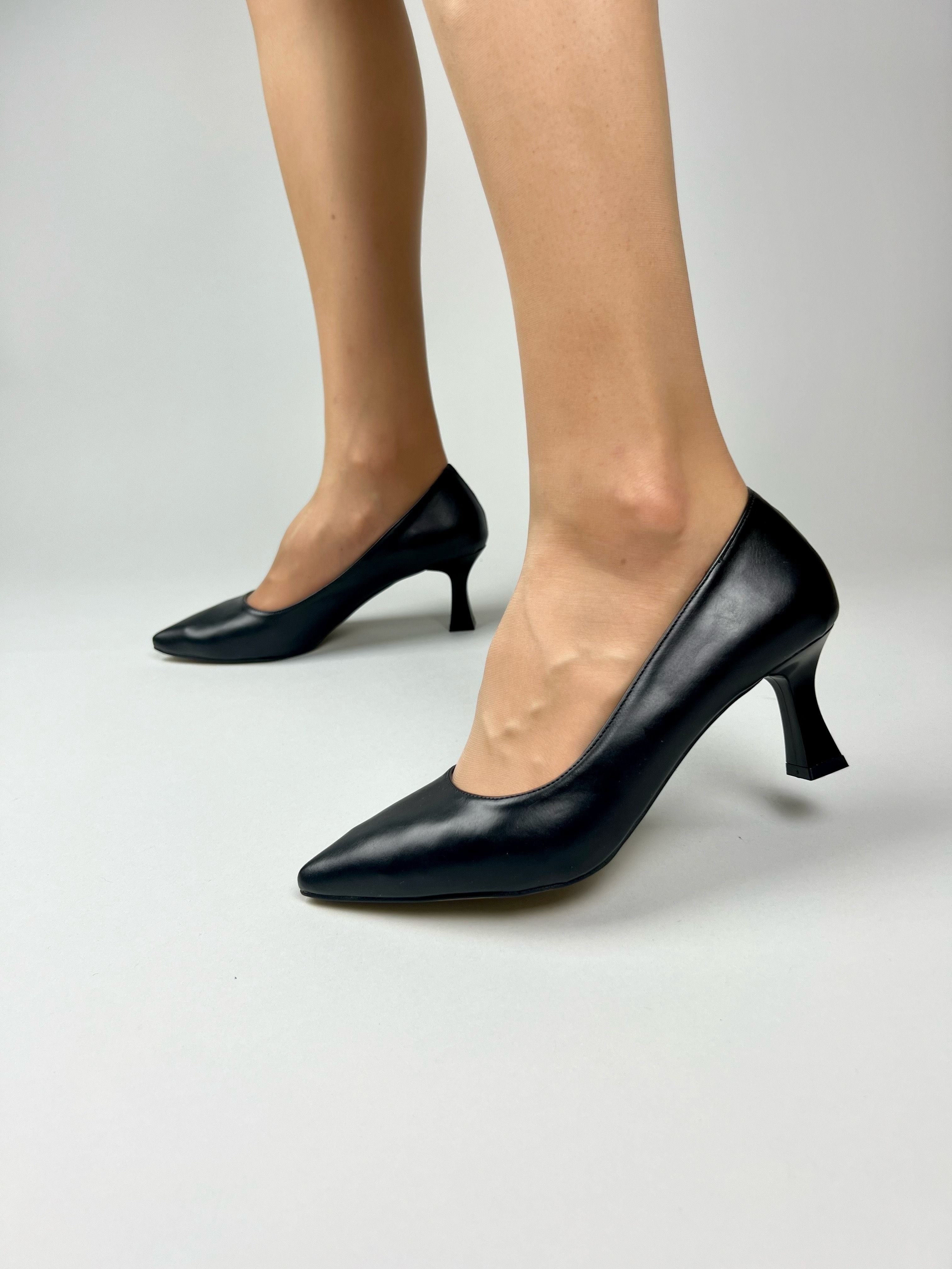 Fiona Model Günlük Kısa Topuklu Ayakkabı   - Siyah