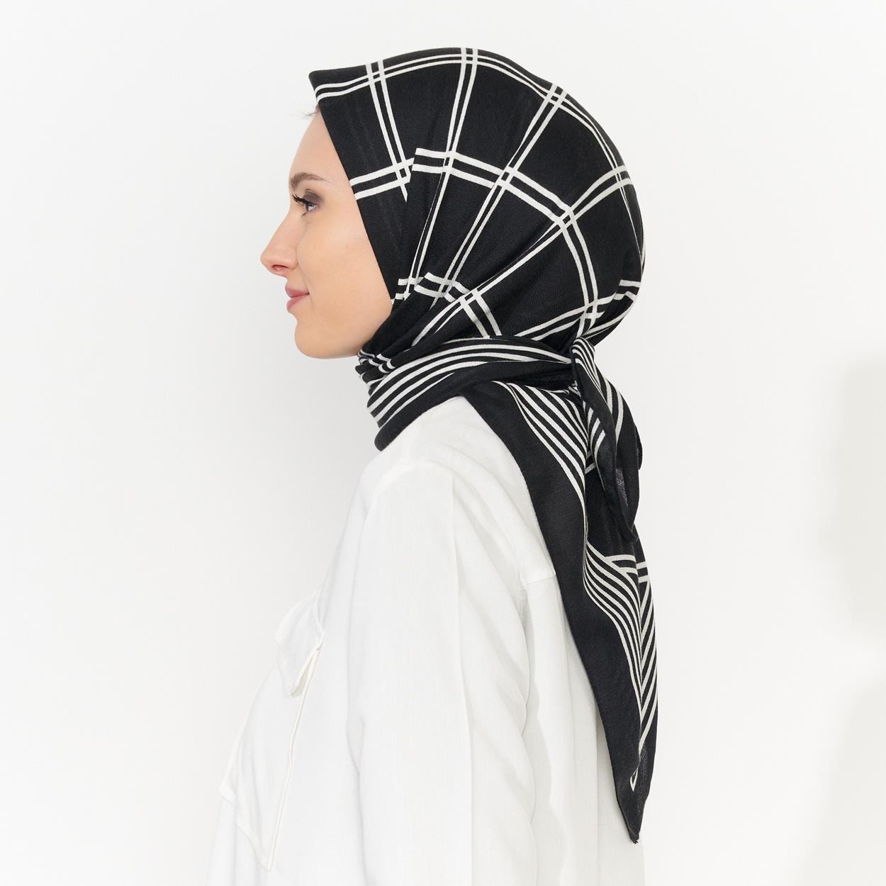 Sinem Bambu Winter Emp-100 AK20 01 Black-White Scarf