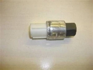 Fiesta klima basınç müşürü 2002-2008 İTHAL