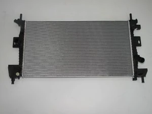 Focus C-max su radyatörü 1.6 benzinli 2011-2016 İTHAL