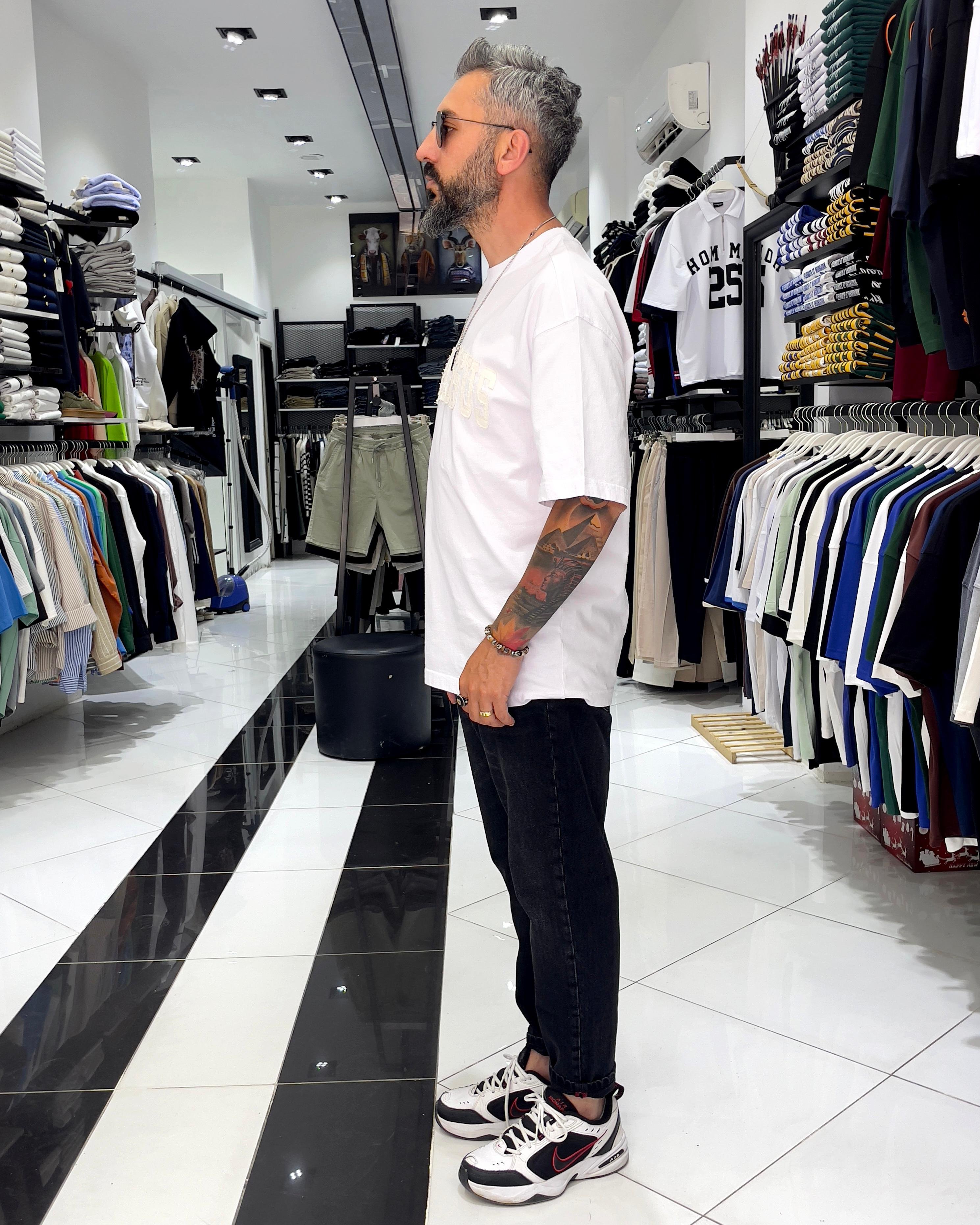 Narcissus Nakışlı Oversize Erkek T-Shirt - beyaz