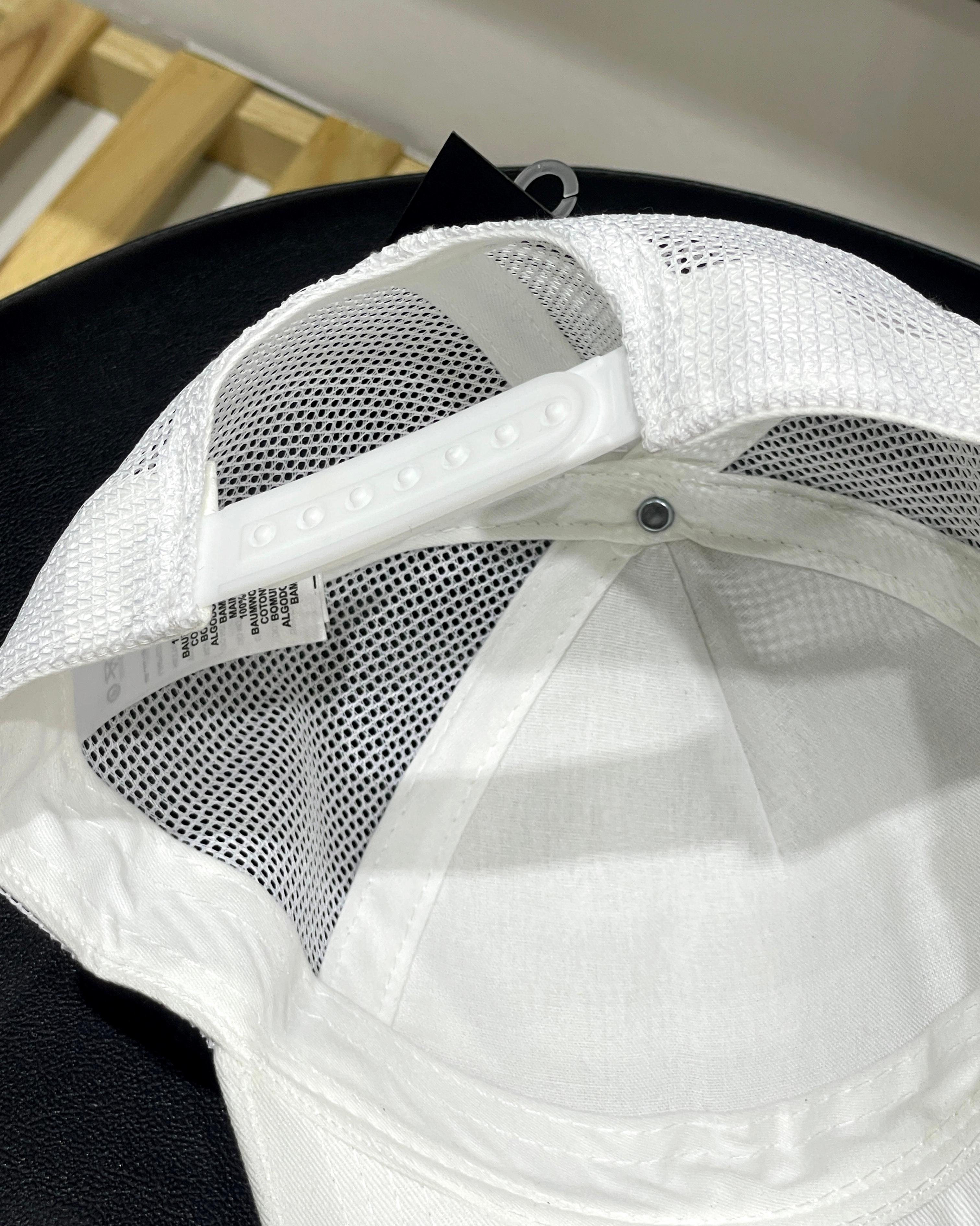 Değiştirilebilir Kare Patchli Unisex Şapka - beyaz