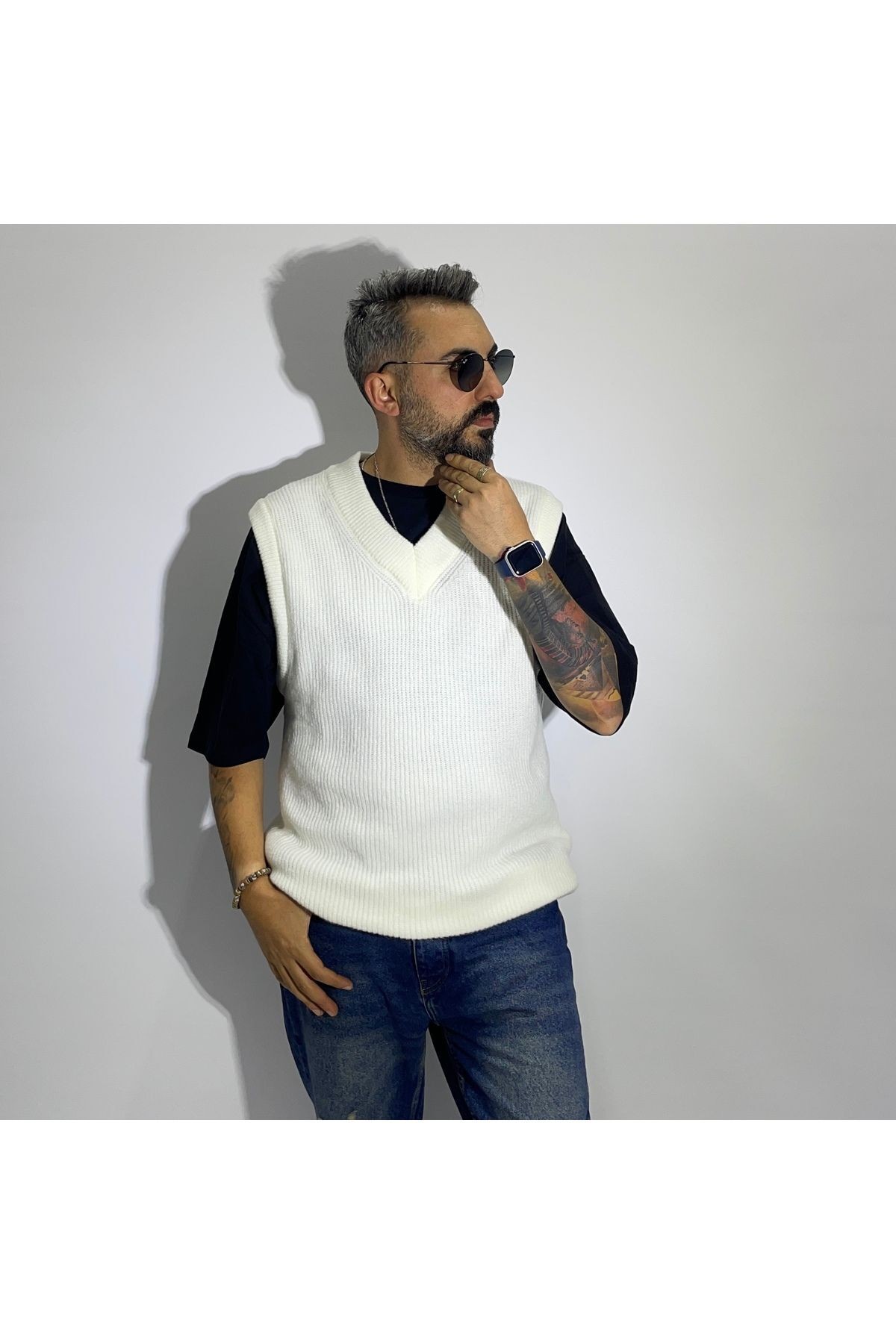 Sleeveless V Neck Men's Sweater - White