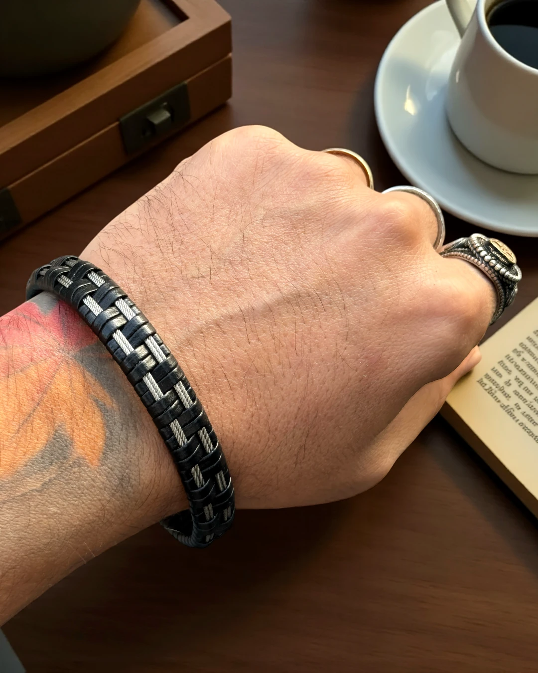 SteelGrid | Örgü Detaylı Siyah Erkek Bileklik