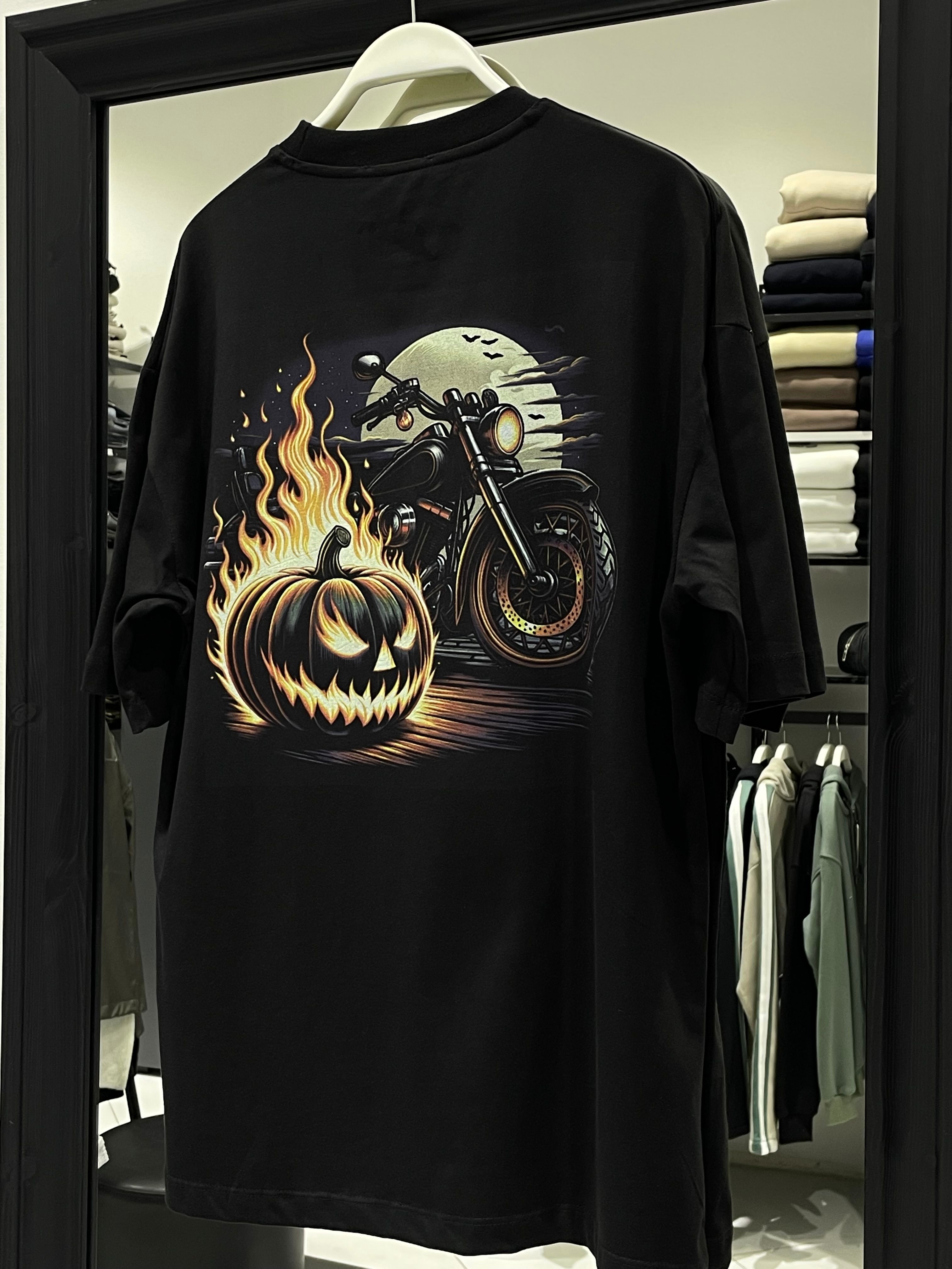 Higo Man Oversize Siyah T-Shirt – Motor ve Alev Detaylı Baskı