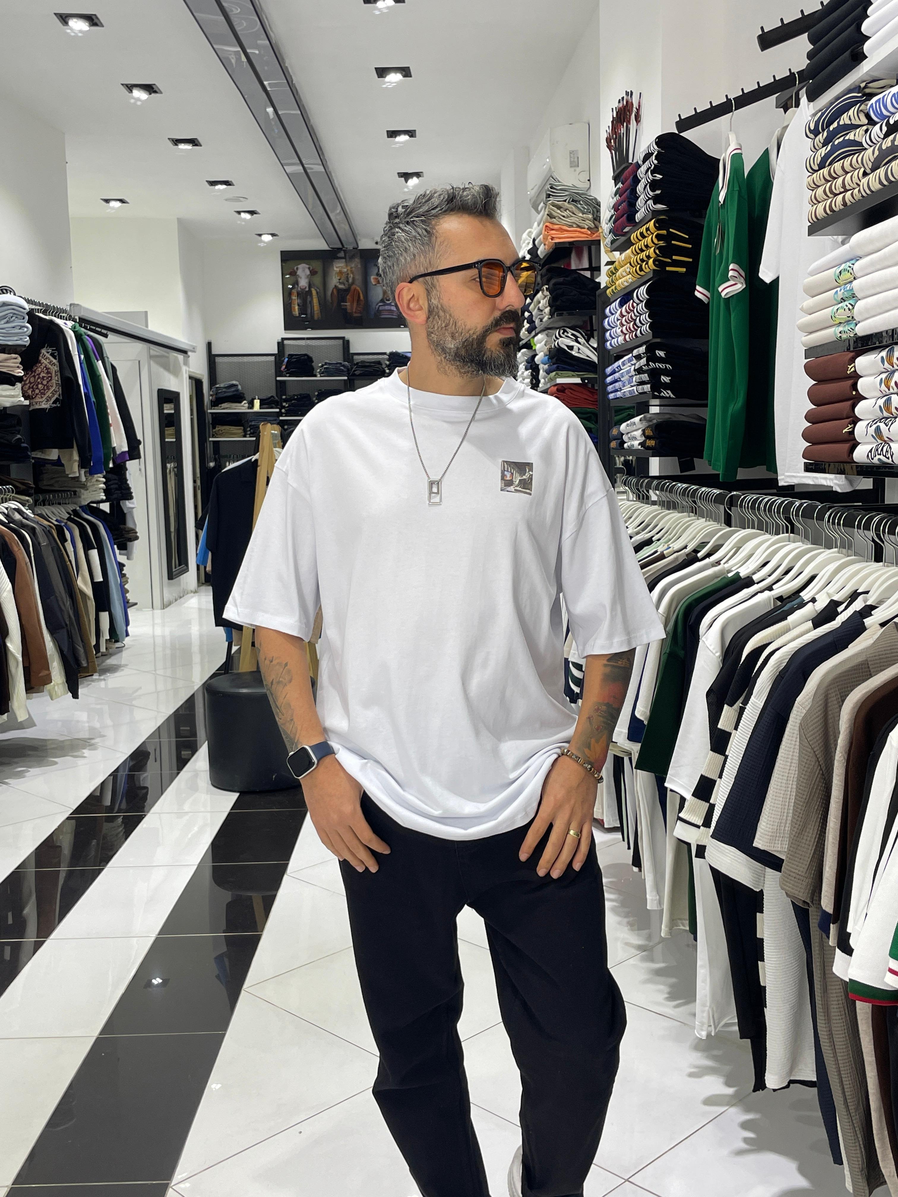 Oversize Zeus Sırt Baskılı Beyaz Erkek Tişört