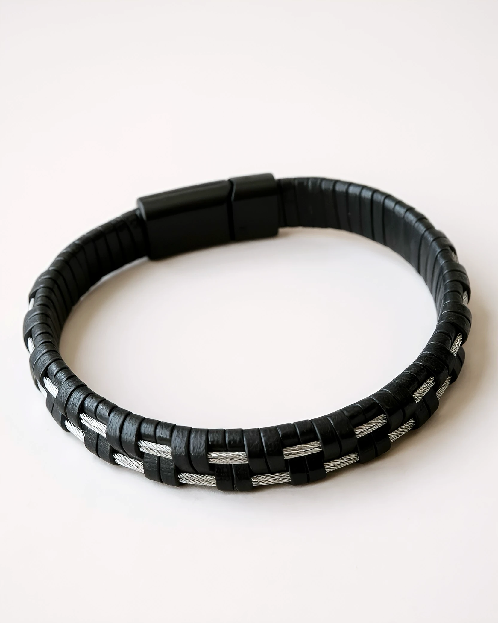 SteelGrid | Örgü Detaylı Siyah Erkek Bileklik