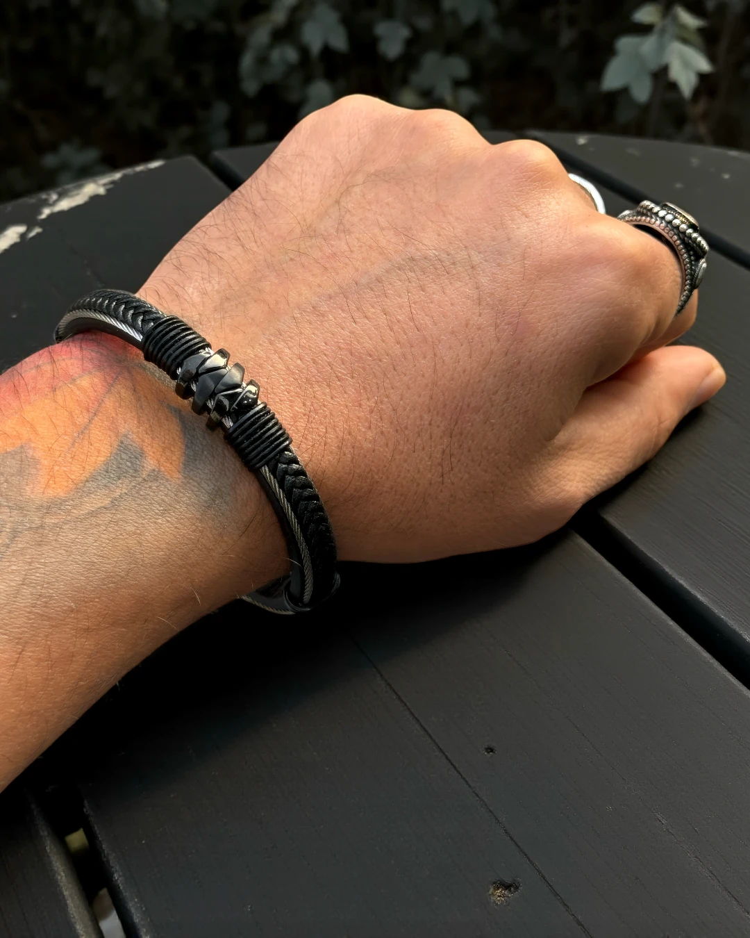 Iron Serpent | Siyah Örgü Detaylı Erkek Bileklik