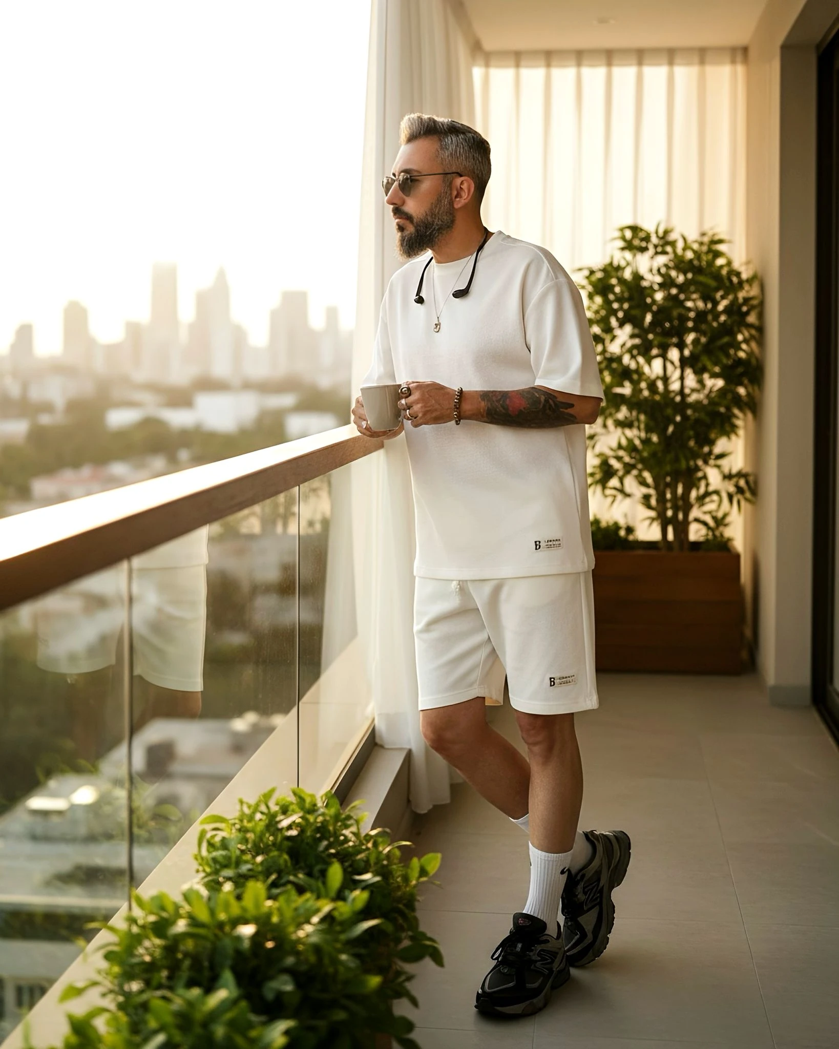 Waffle Fabric Oversize Men's T-Shirt & Shorts Two-Piece Set - White