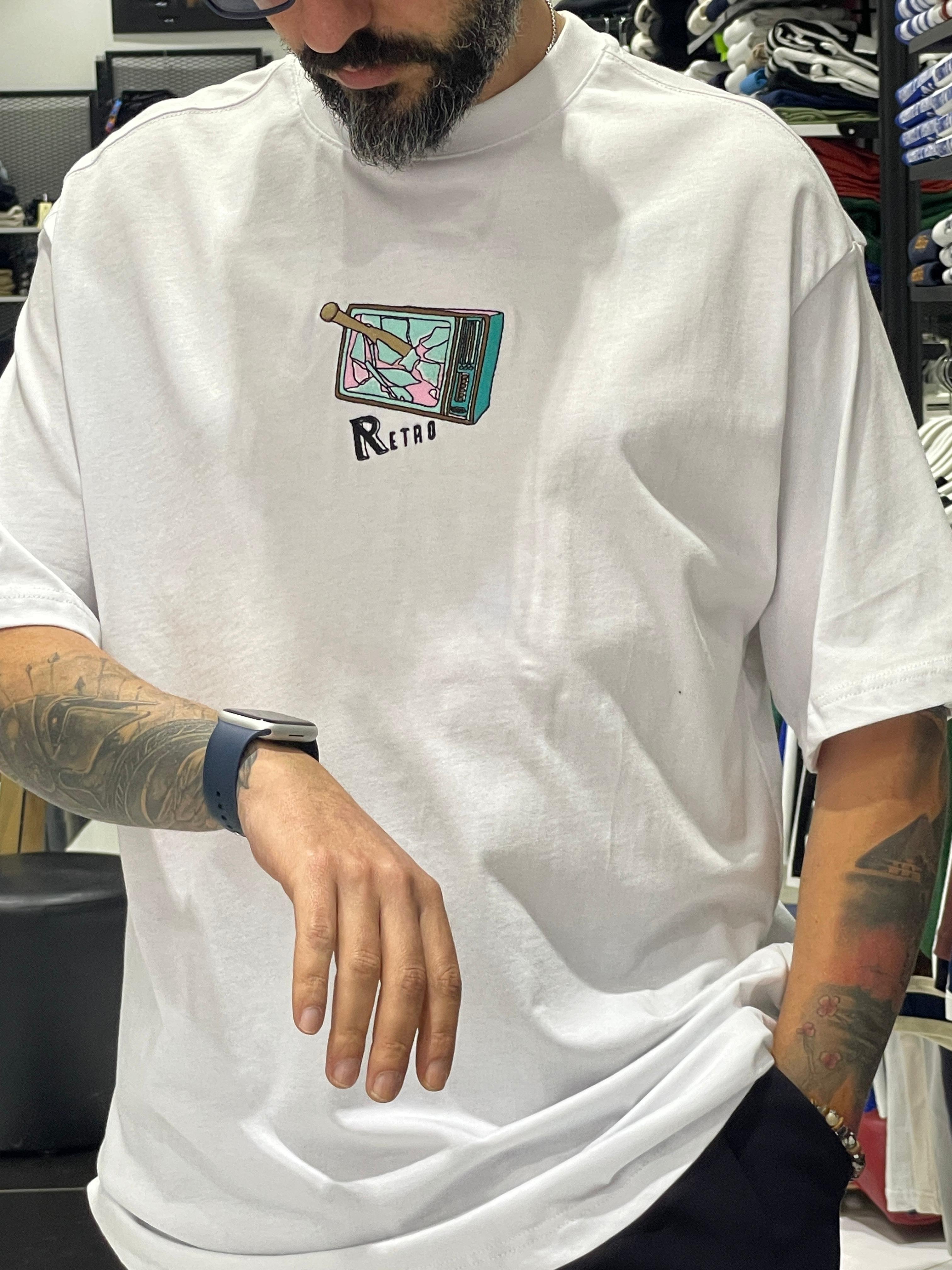 Retro Nakış İşlemeli Oversize Erkek T-Shirt – Higo Man