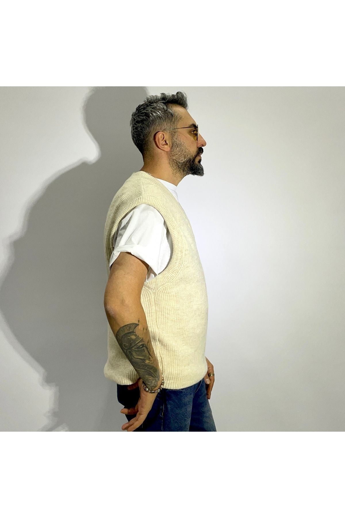 Sleeveless V Neck Men's Sweater - Beige