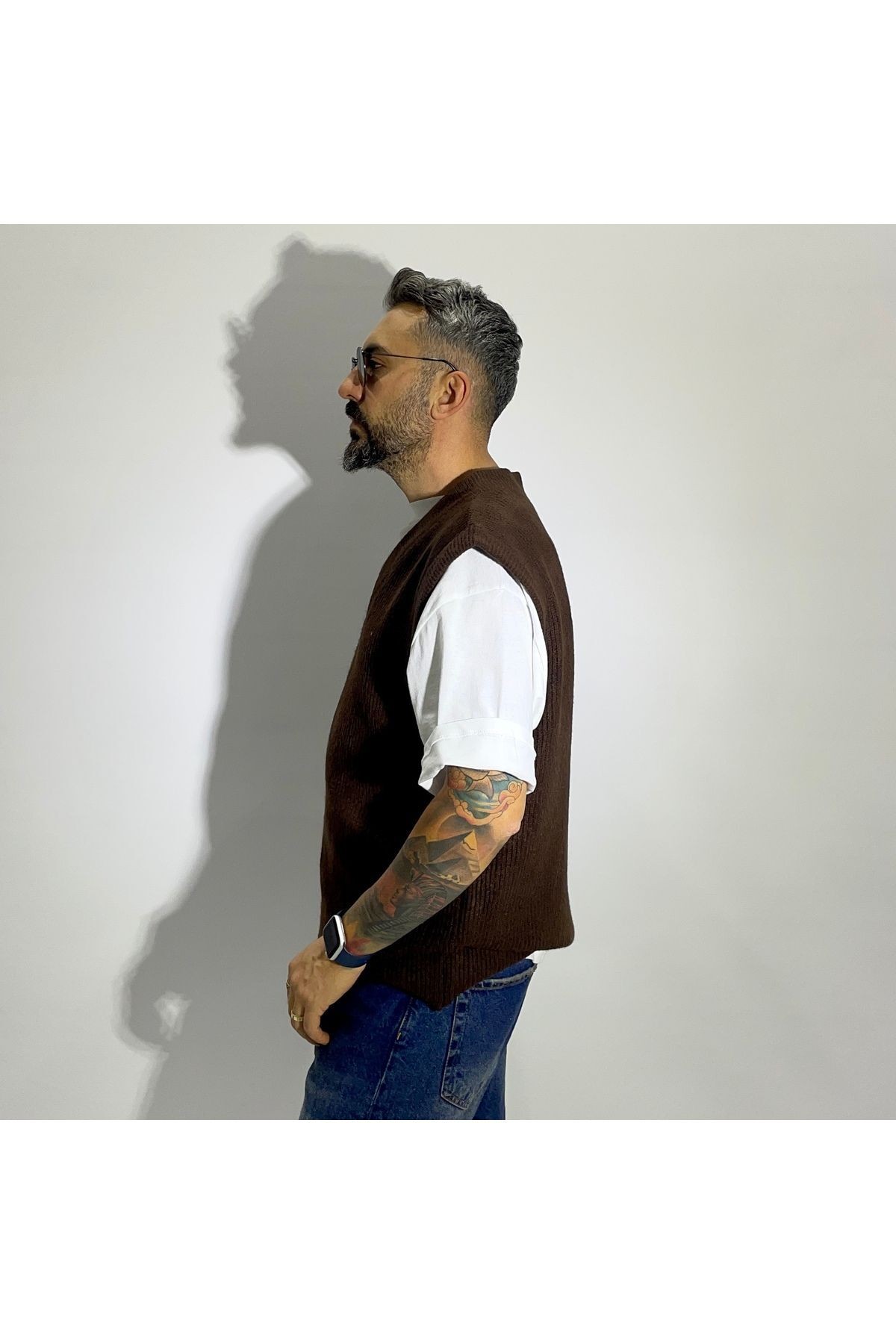 Sleeveless V Neck Men's Sweater - Brown