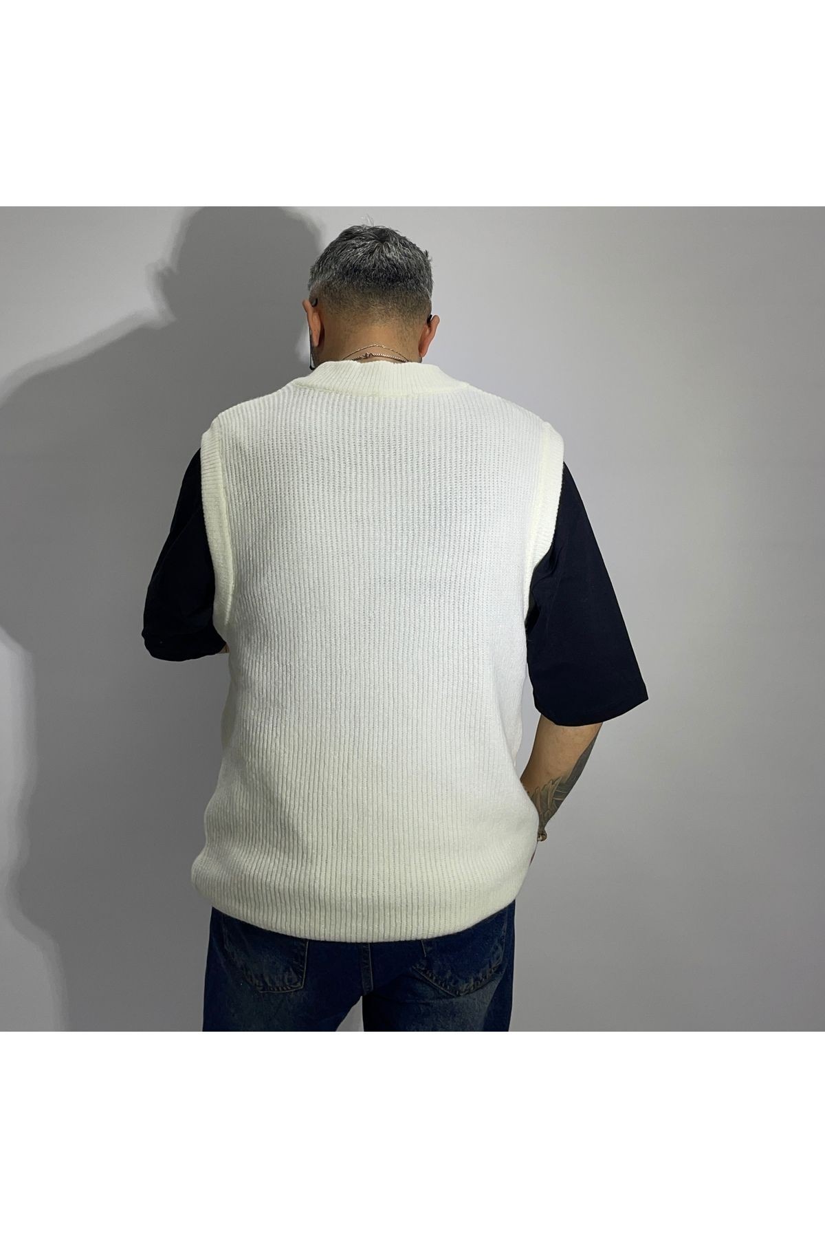 Sleeveless V Neck Men's Sweater - White