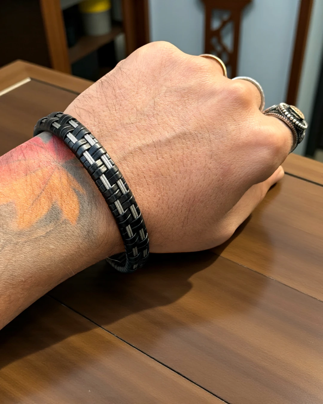 SteelGrid | Örgü Detaylı Siyah Erkek Bileklik