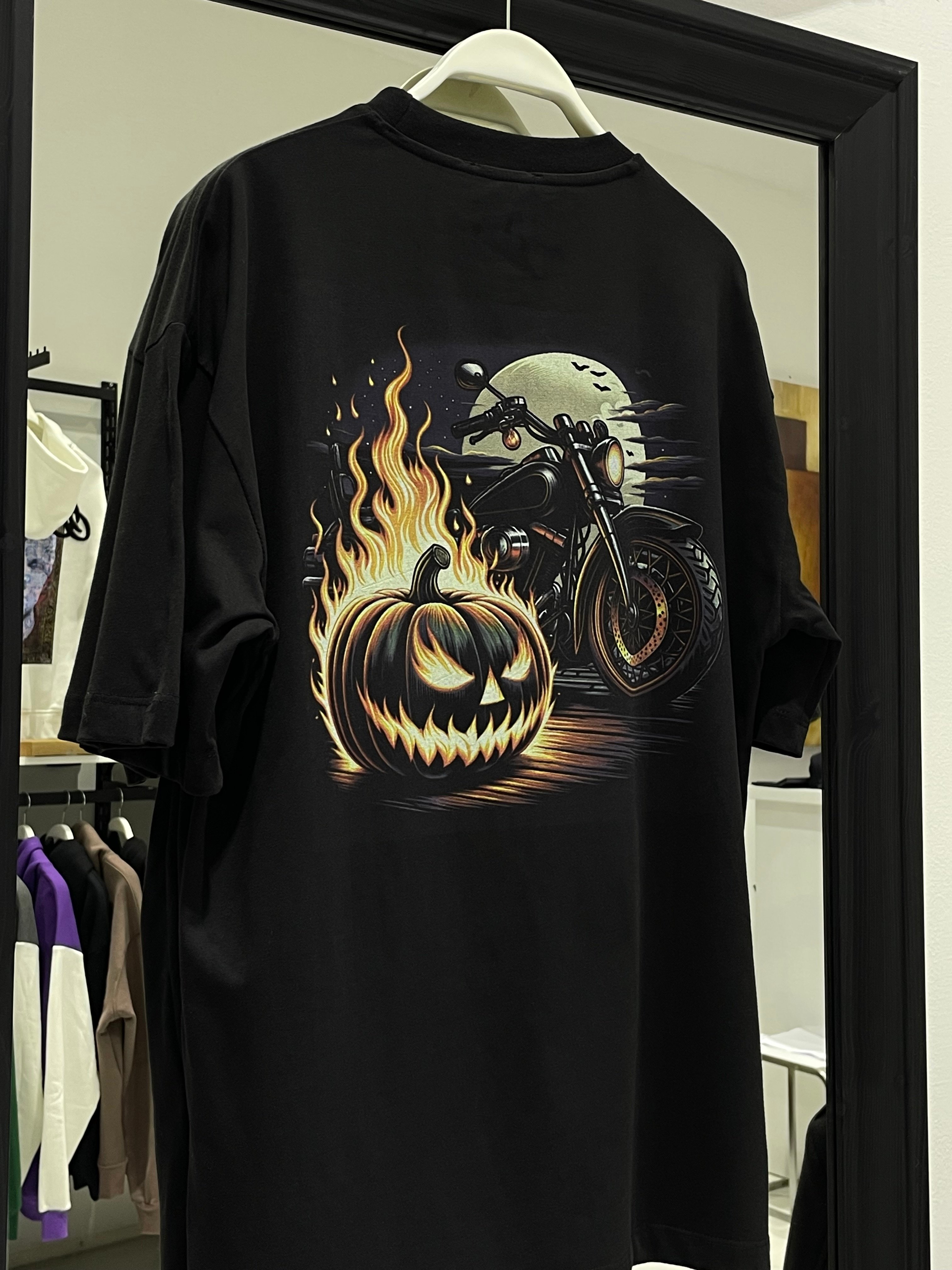 Higo Man Oversize Siyah T-Shirt – Motor ve Alev Detaylı Baskı