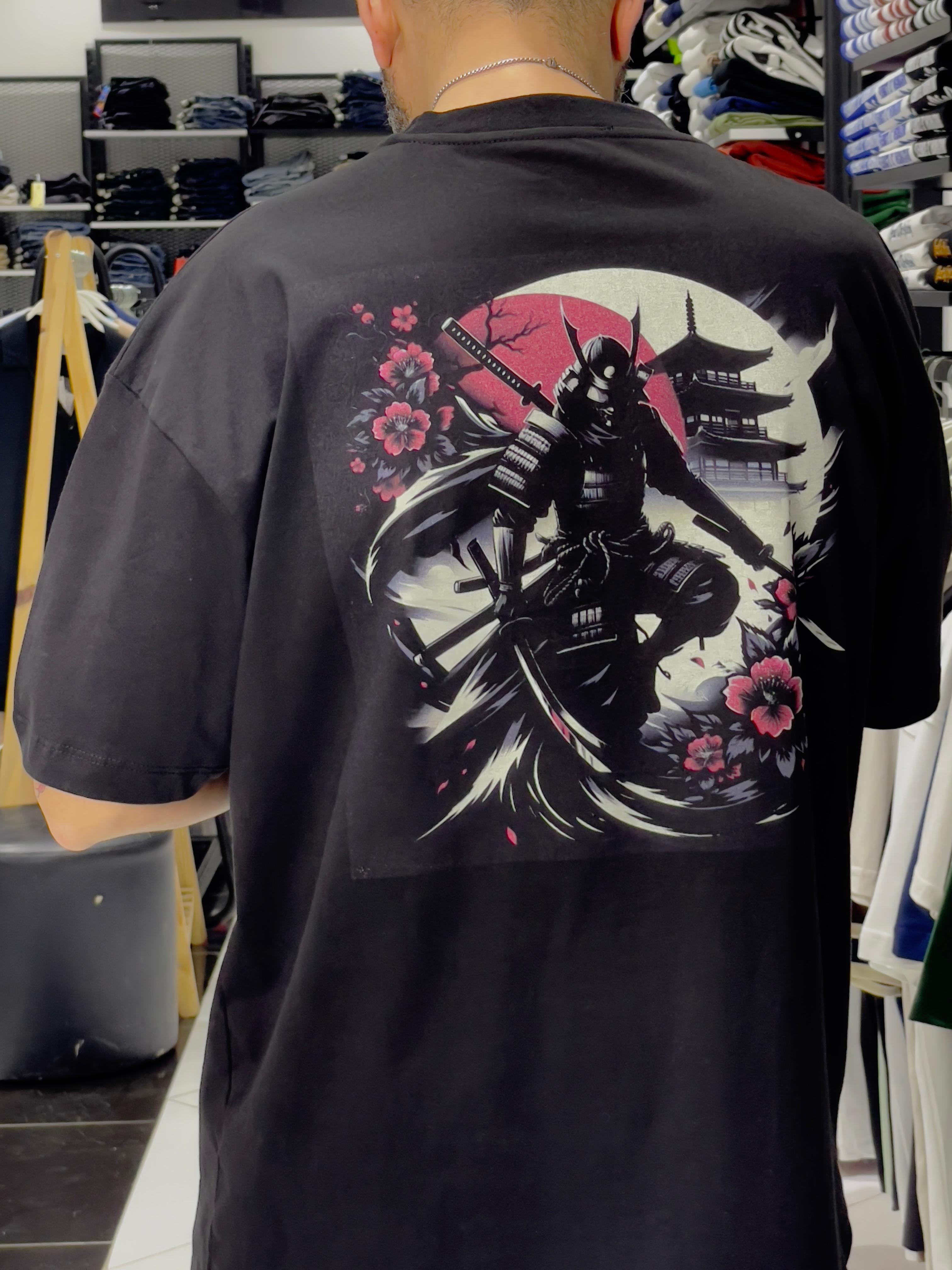Samuray Baskılı Siyah Oversize Erkek T-Shirt – Higo Man