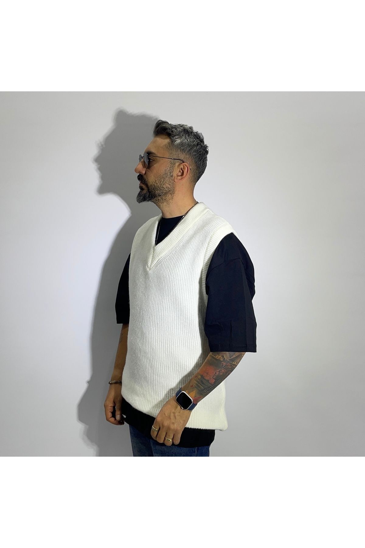 Sleeveless V Neck Men's Sweater - White