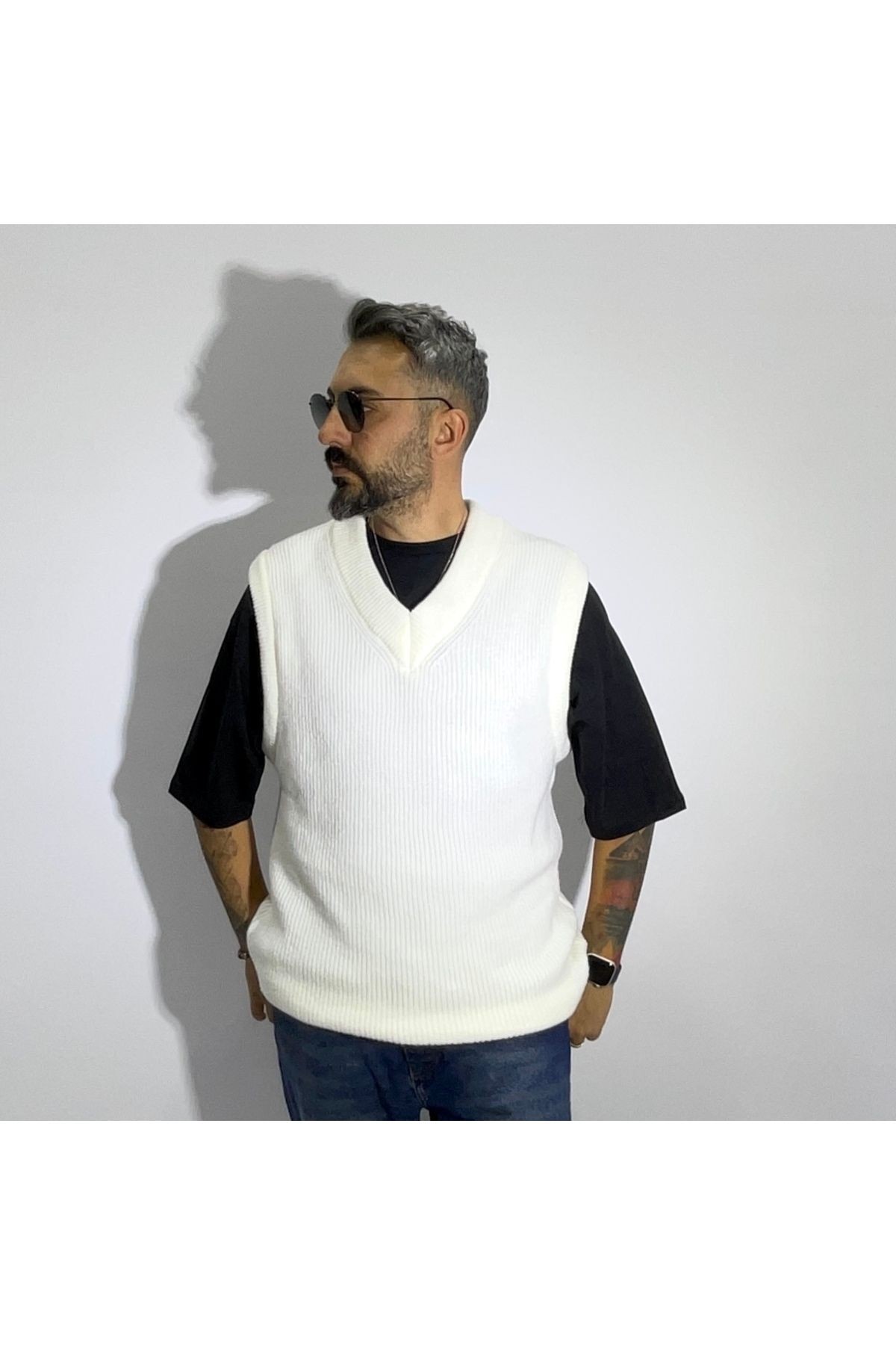 Sleeveless V Neck Men's Sweater - White
