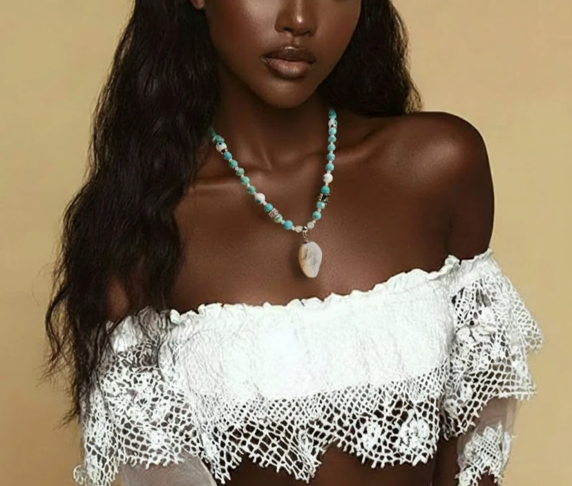 özel tasarım turkuaz sitrin ve akik doğal taşlarından oluşmaktadır. kolye ucu süleyman mühürlü. 