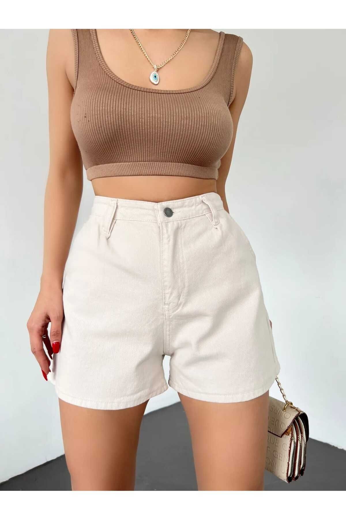 Kadın Siyah Çift Cepli Pileli Mini Denim Şort