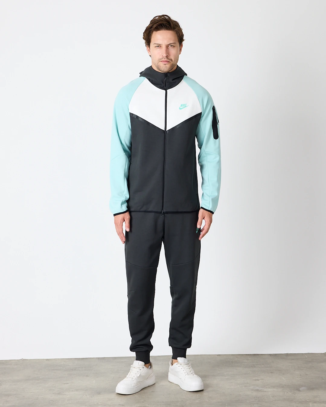 Dark Grey Heather/Mint Foam/Black