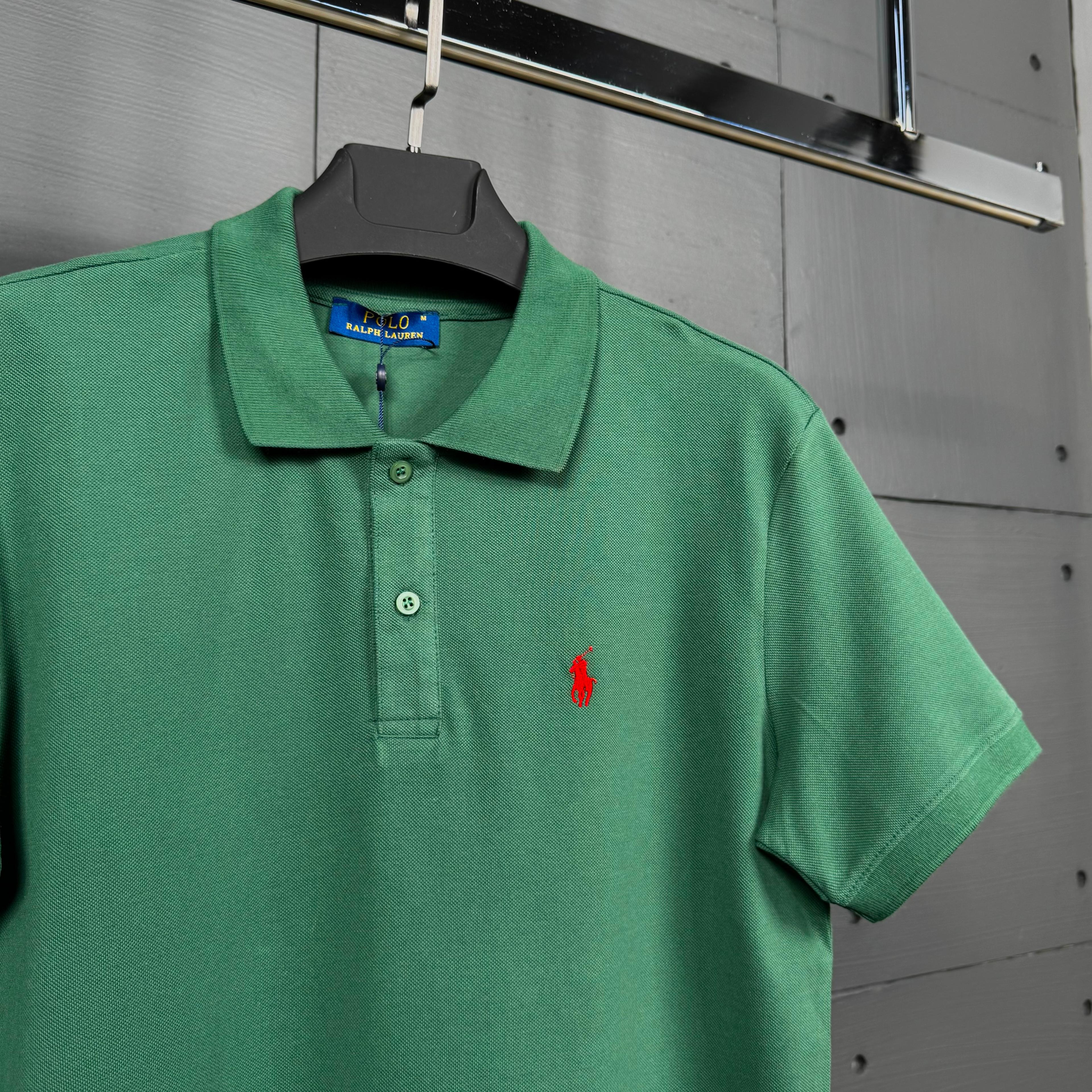 T_shirt polo yaka 