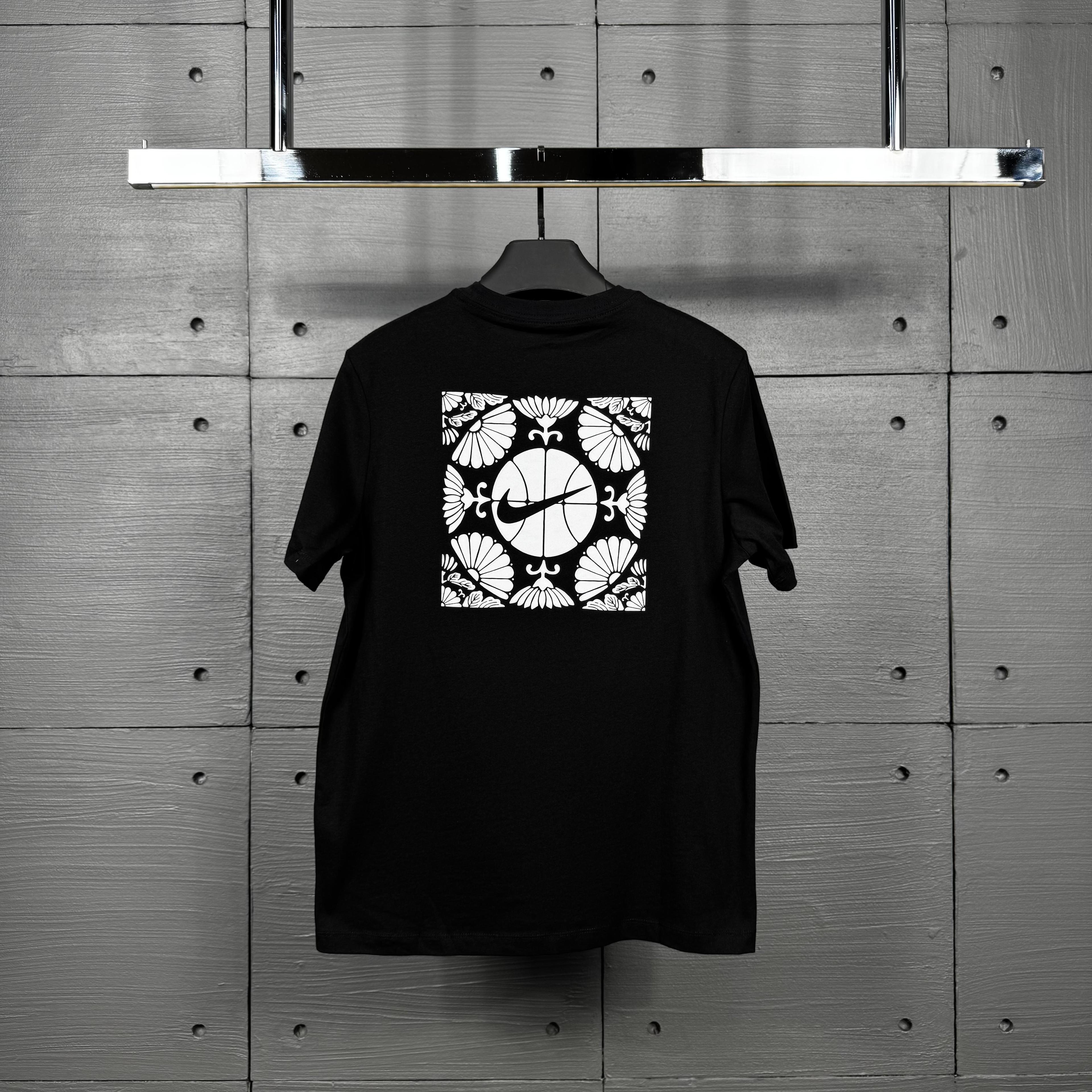 Nike s25 T shirt