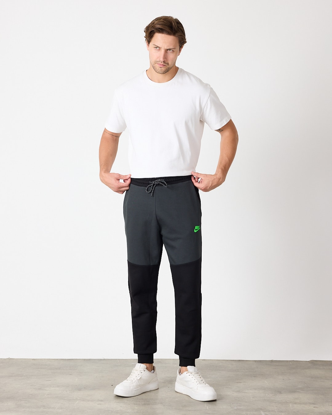 SS'25 Tech Fleece Joggers - Black/Anthracite/Green