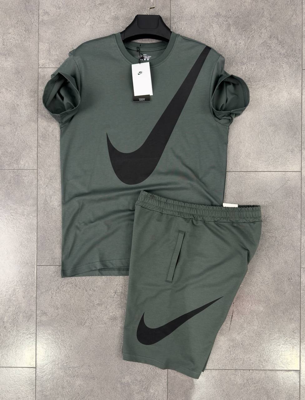 Limitless Swoosh Series T-Shirt & Şort Takımı - Moss Grey/Phantom Black