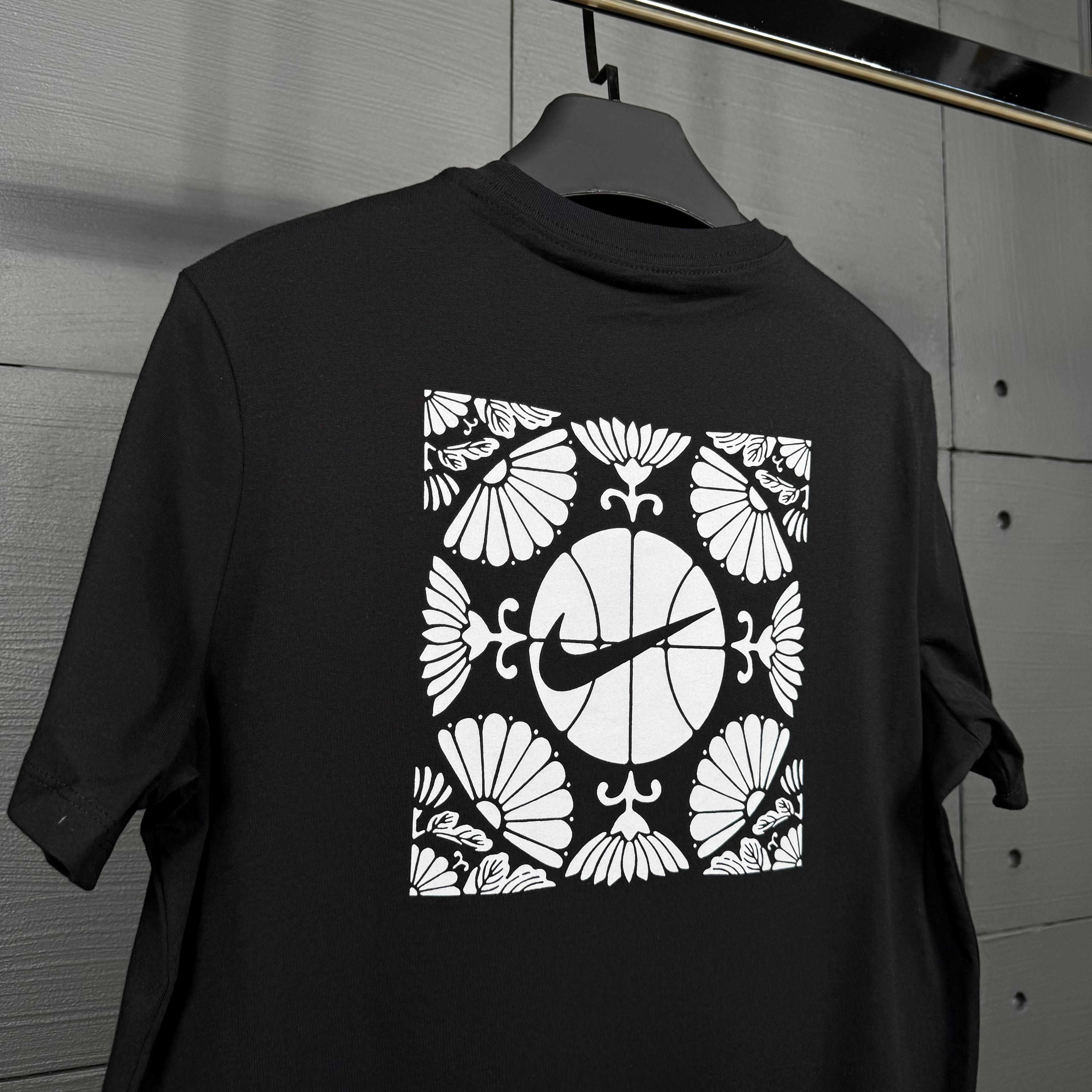 Nike s25 T shirt