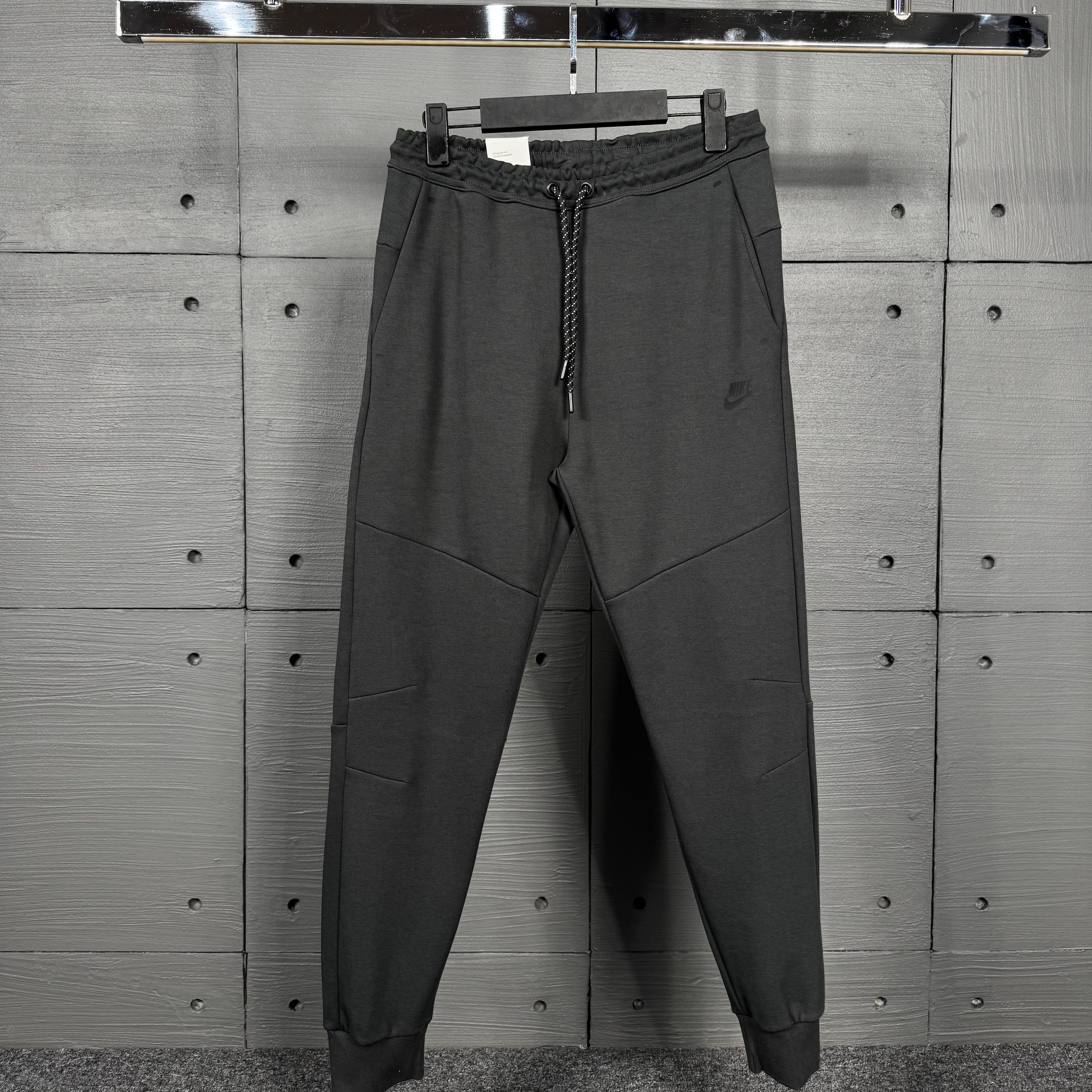 Nike Tech fleece eşofman altı