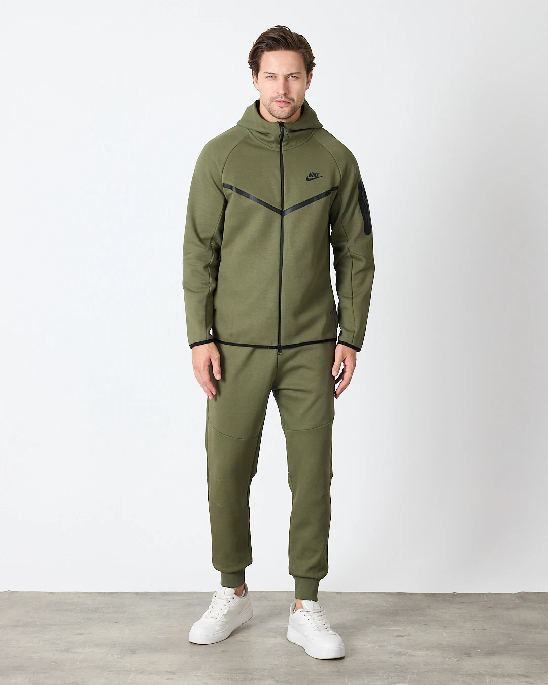 Sequoia/Medium Olive/Black