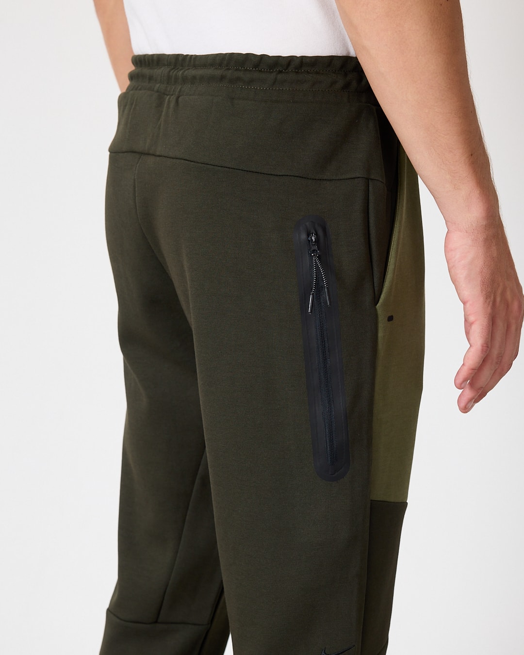 SS'25 Tech Fleece Joggers - Sequoia/Medium Olive/Black