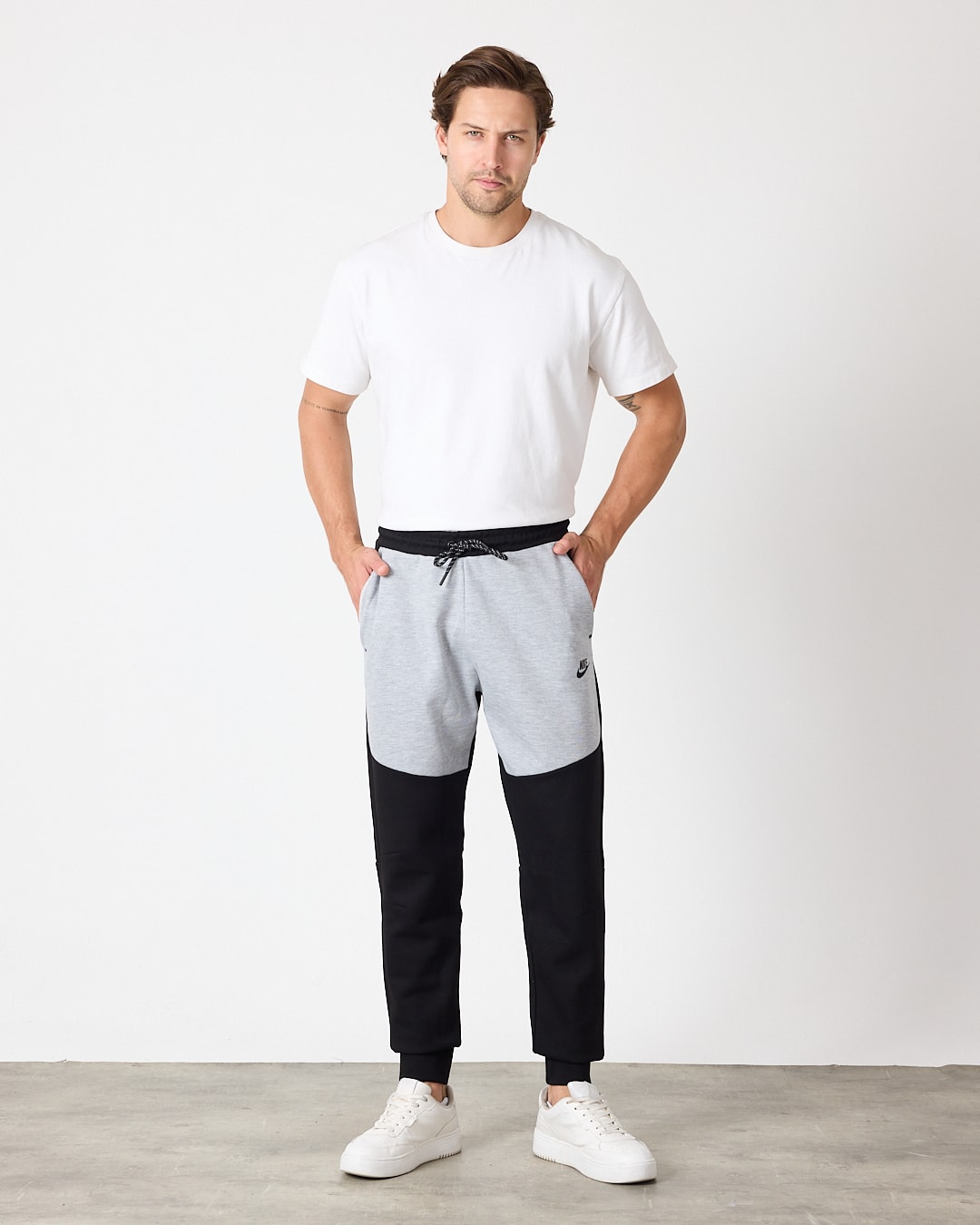 SS'25 Tech Fleece Joggers - Light Gray/Black