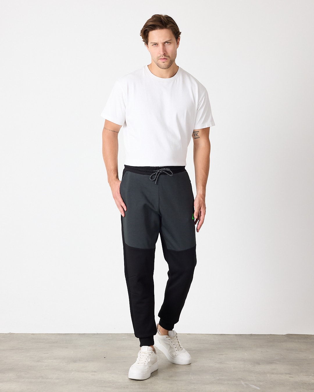 SS'25 Tech Fleece Joggers - Black/Anthracite/Green