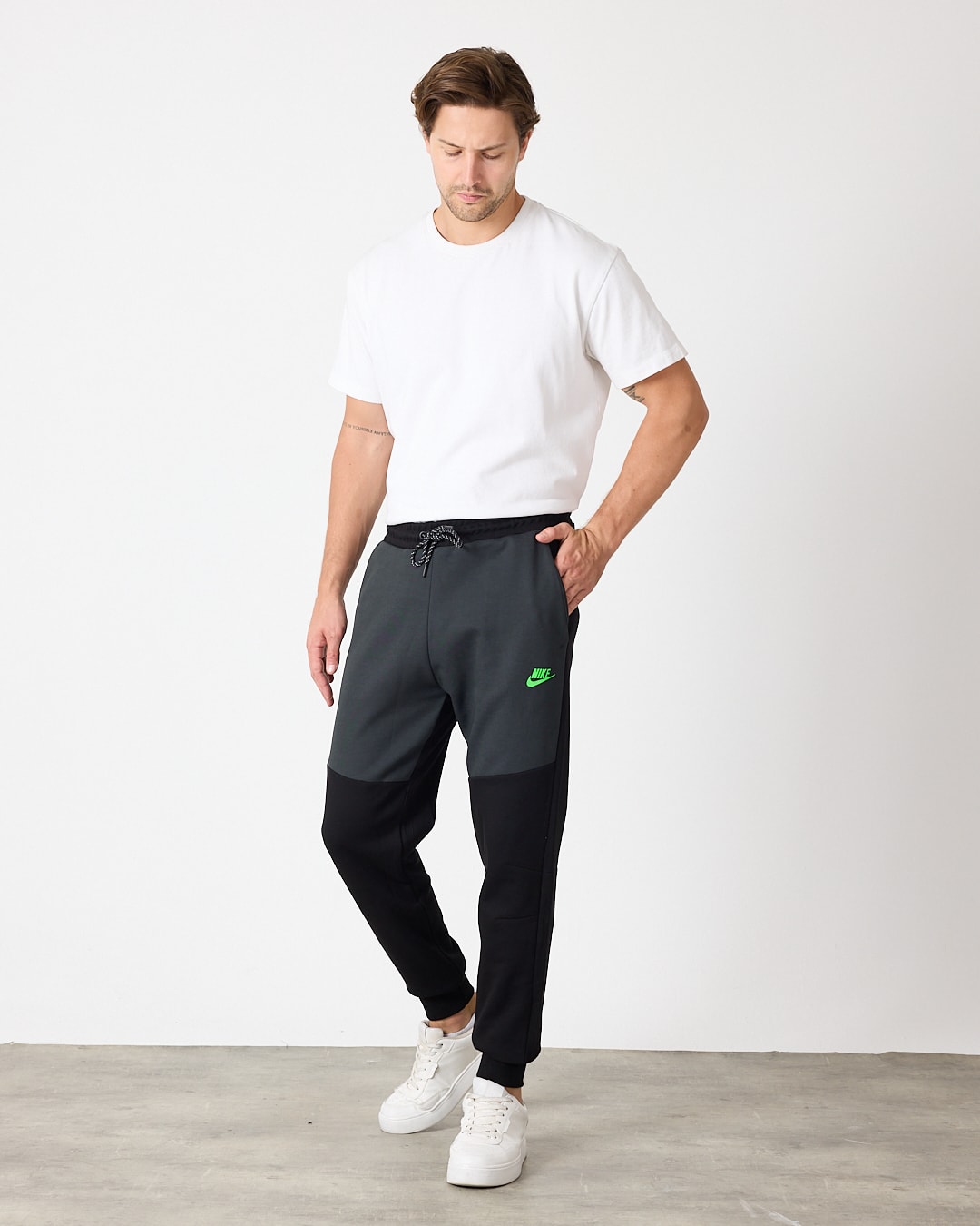 SS'25 Tech Fleece Joggers - Black/Anthracite/Green