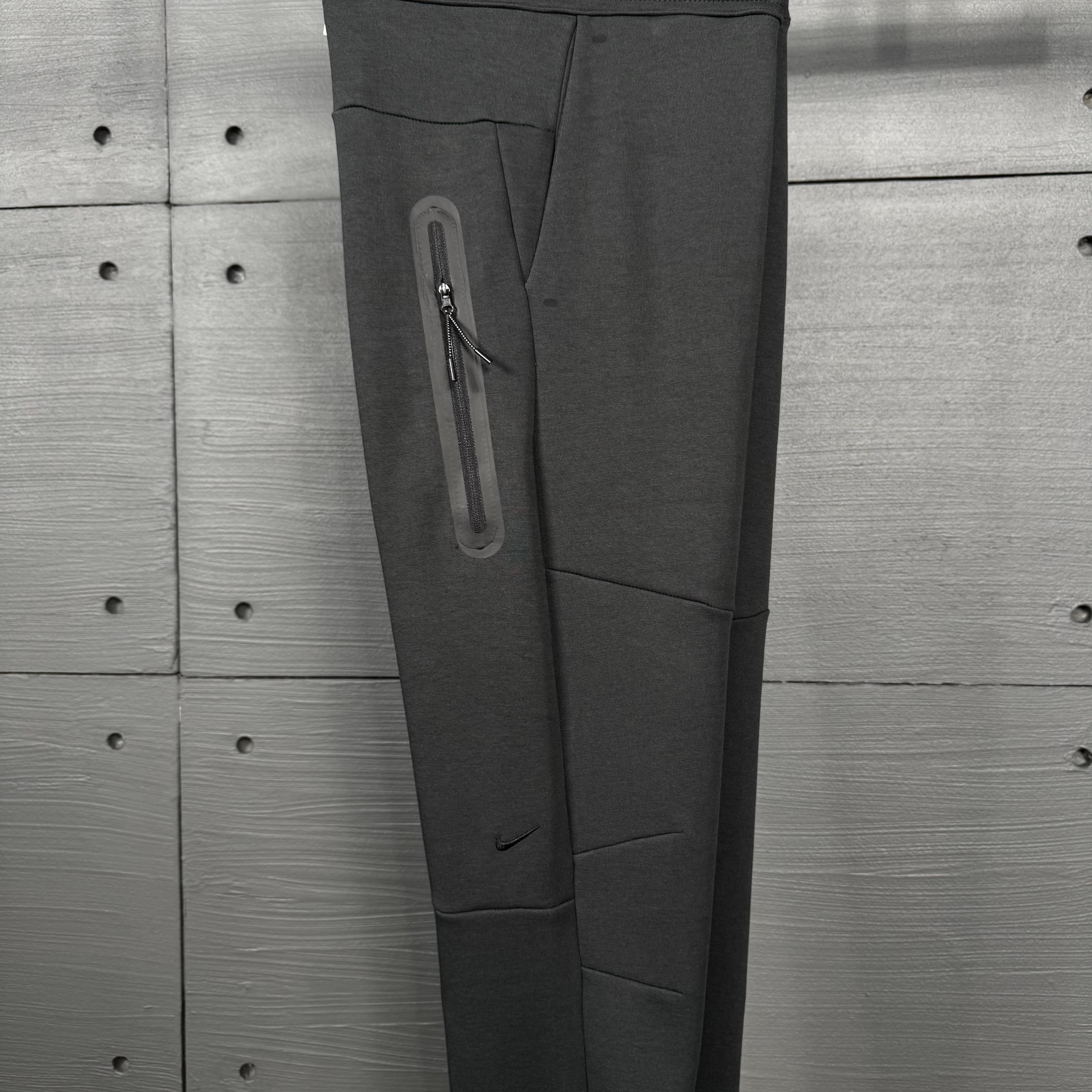 Nike Tech fleece eşofman altı