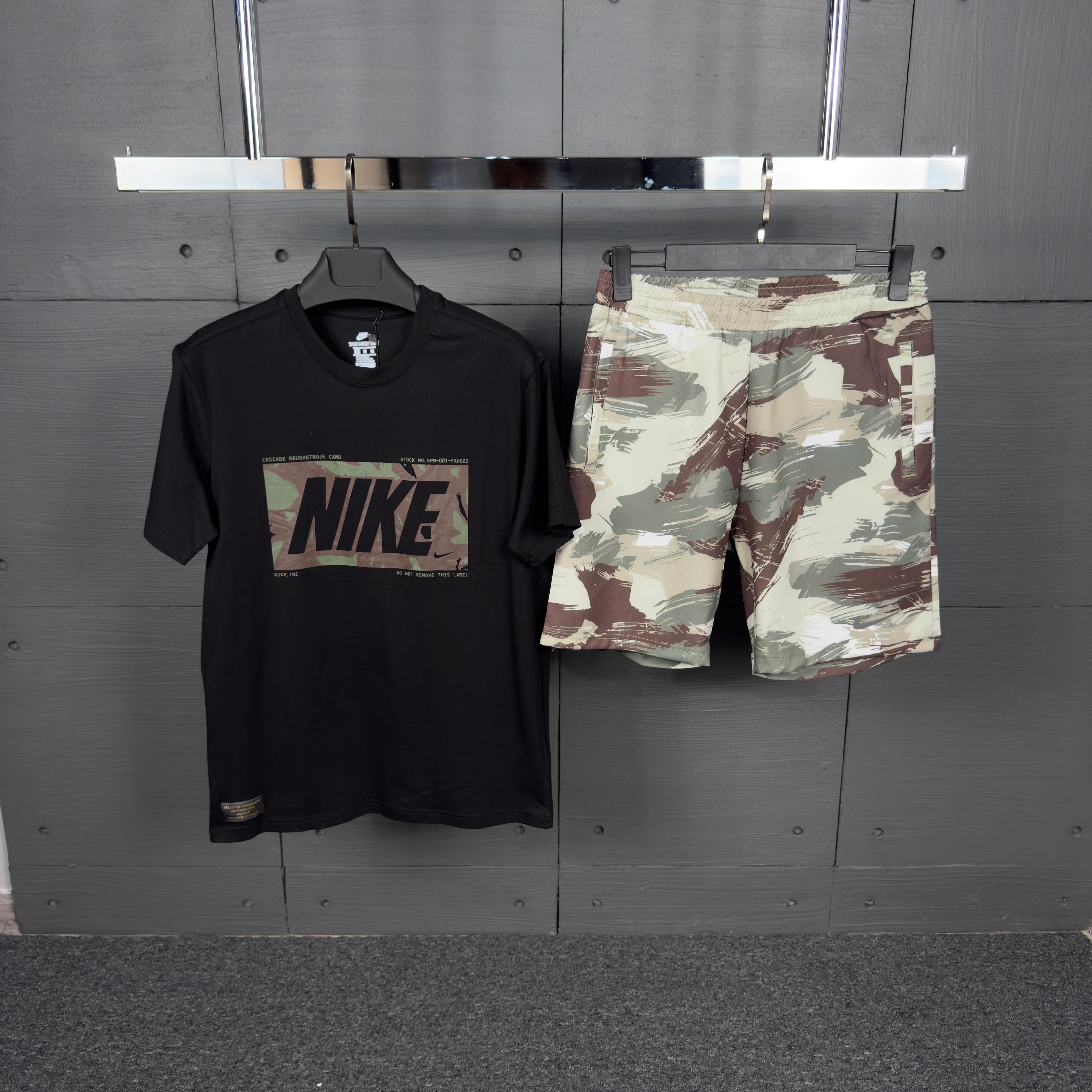 Nike Desenli şortlu takım