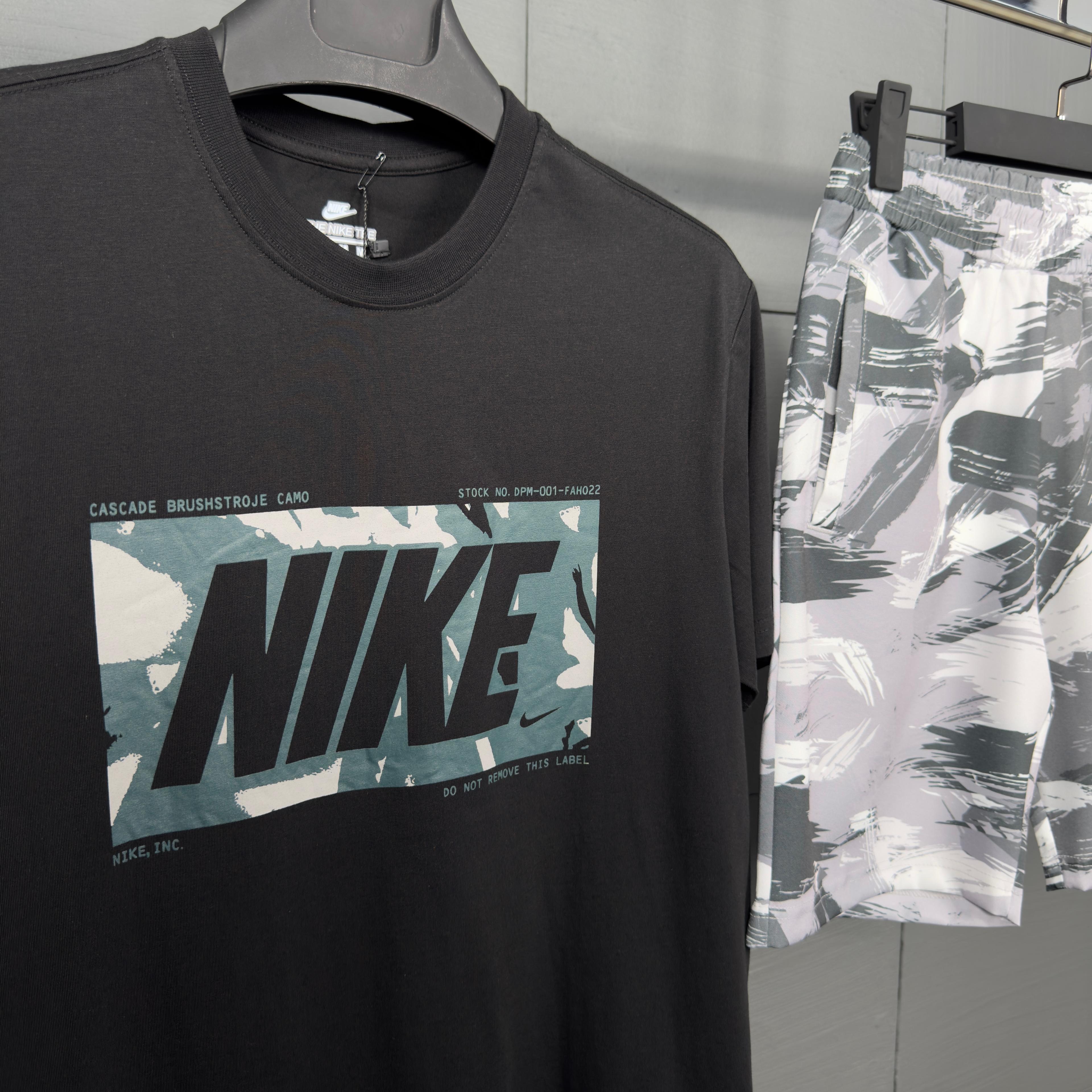 Nike Desenli şortlu takım